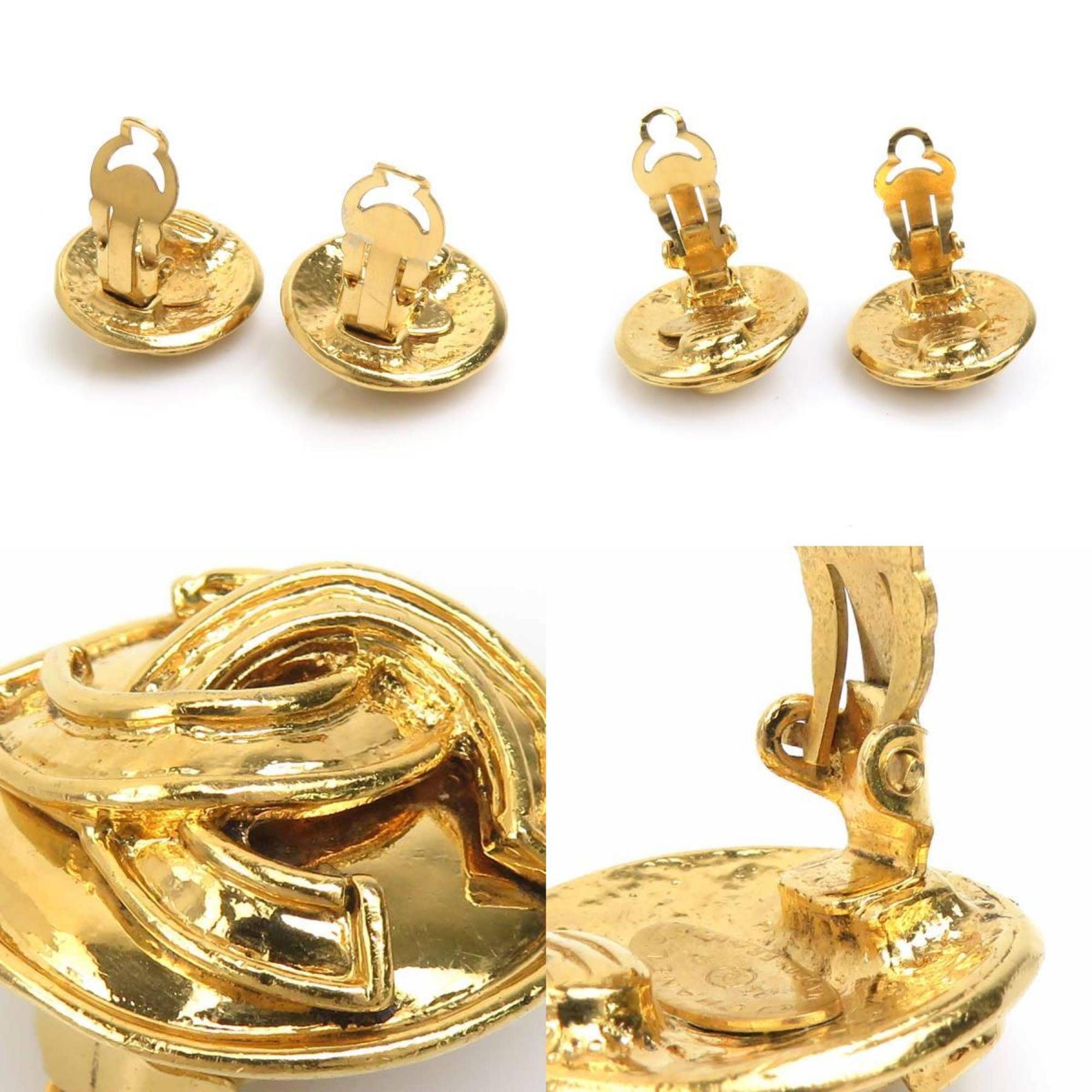 CC Logo Clip-On Earrings Gold-Tone Metal Gold-Tone Metal