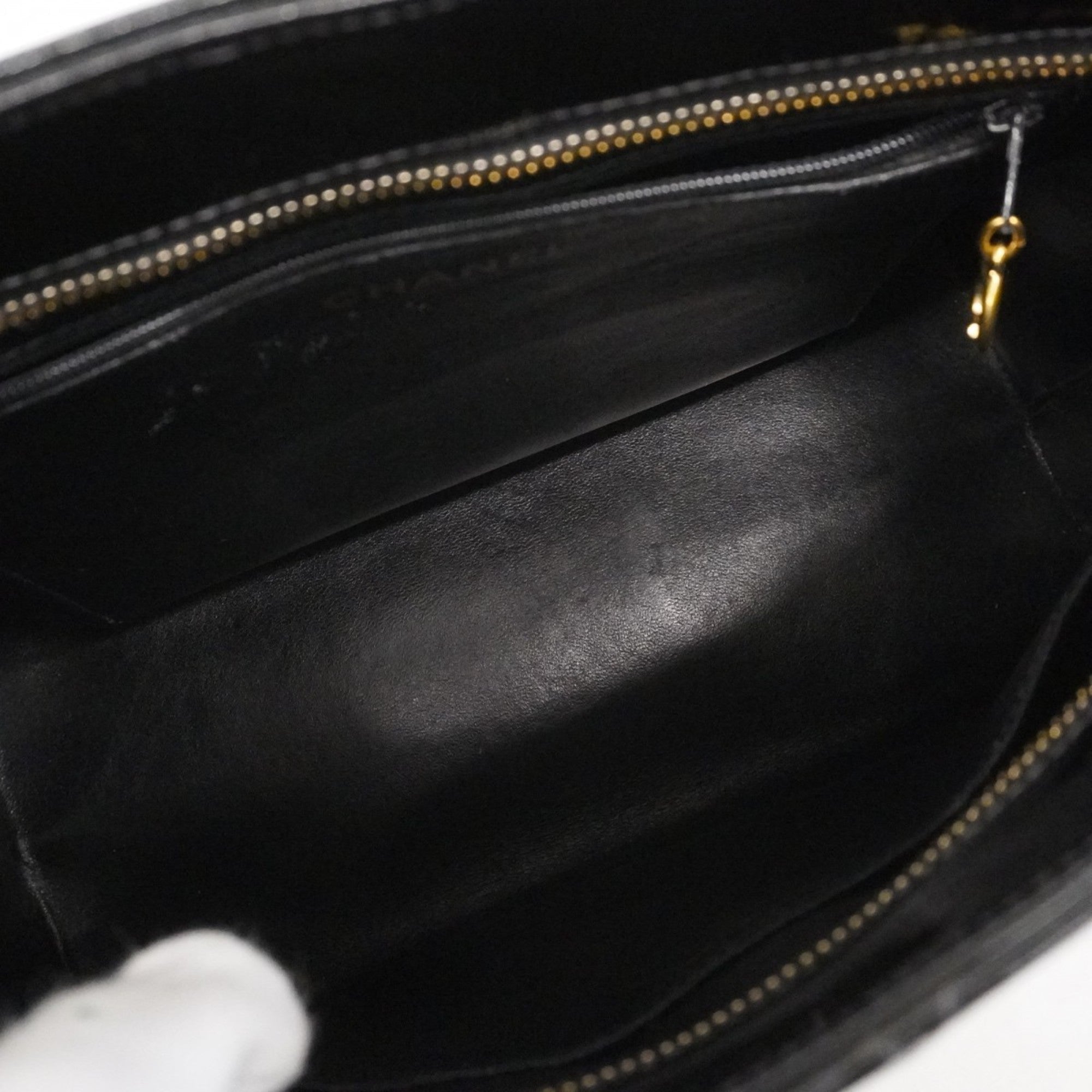 Medallion Tote Quilted Patent