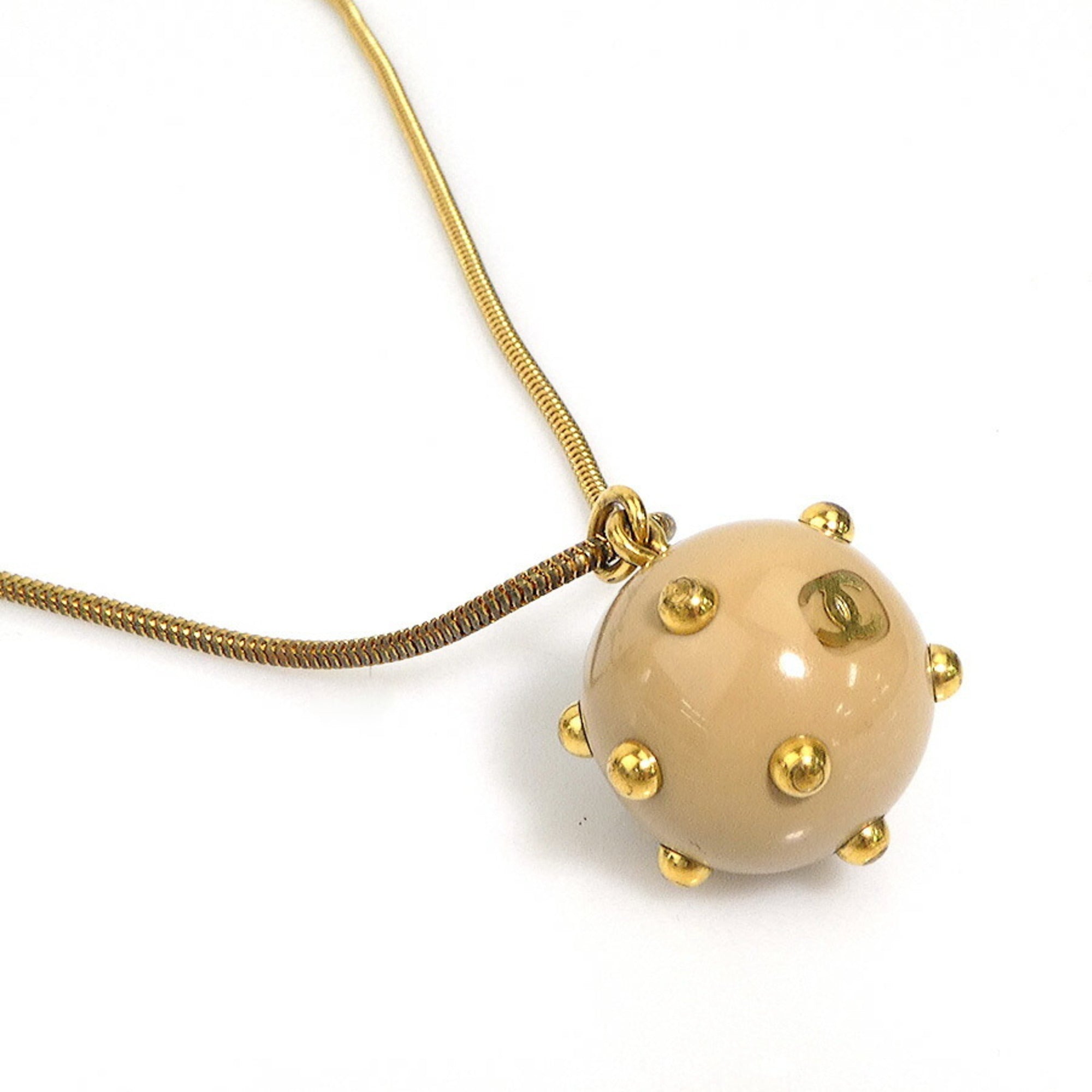 Pendant Necklace Metal and Acrylic Beige and Gold