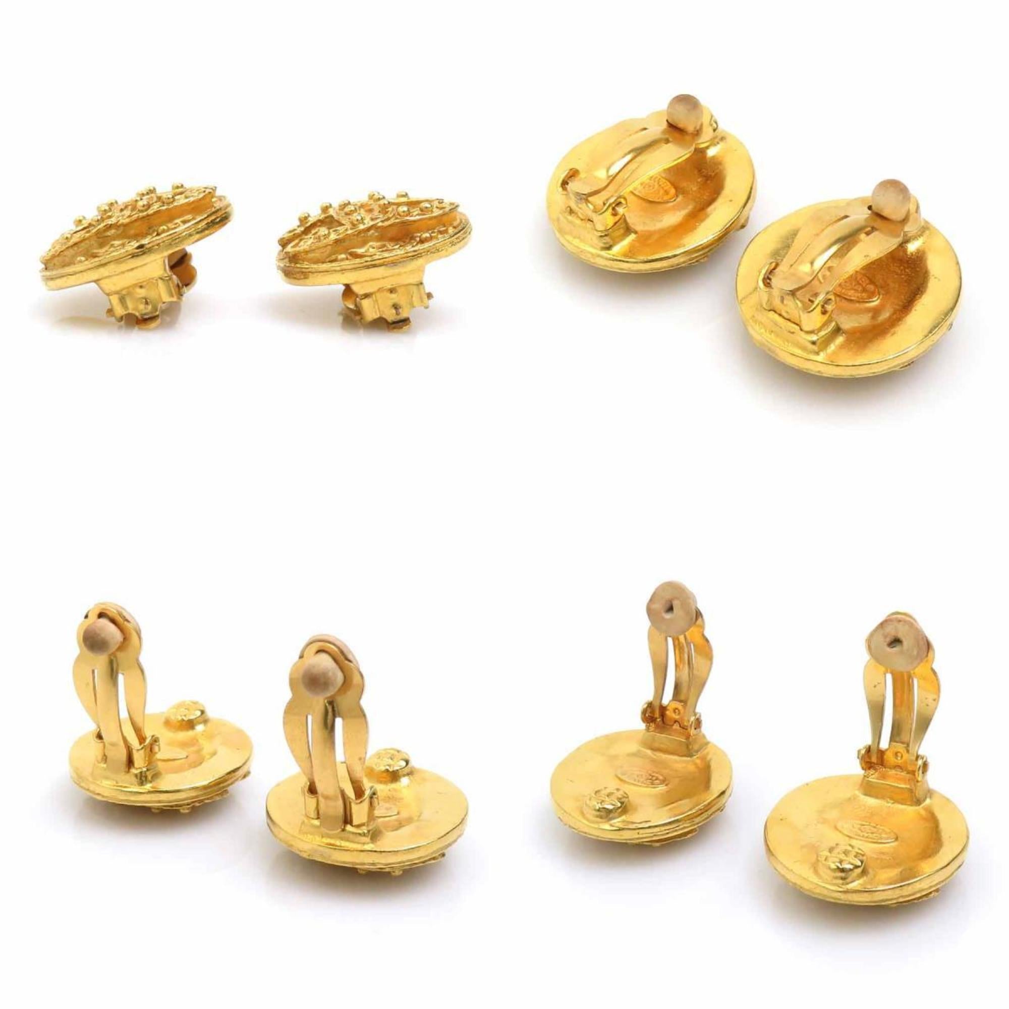 CC Logo Clip-On Earrings Gold-Tone Metal Gold-Tone Metal