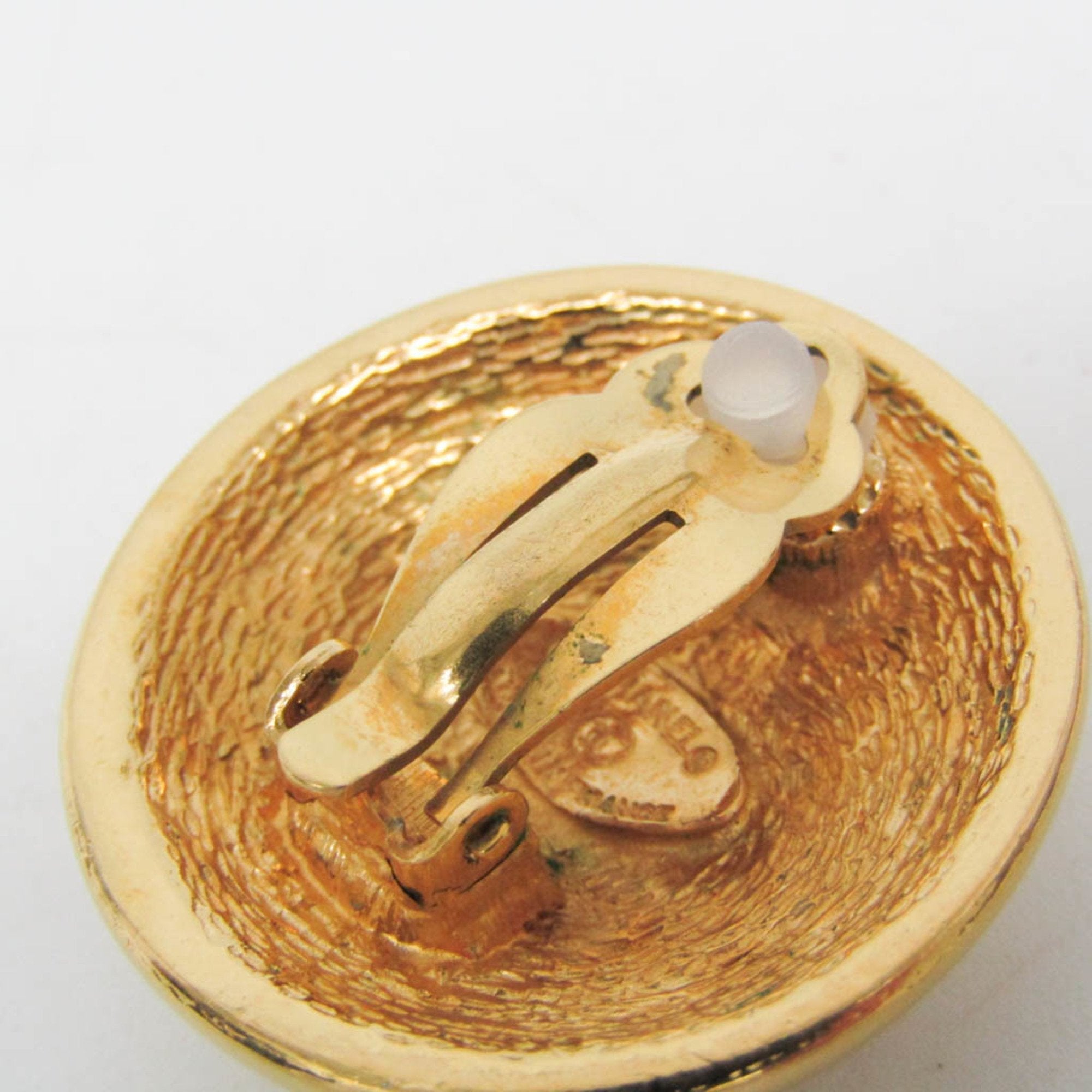 CC Logo Clip-On Earrings Metal Gold-Tone Metal