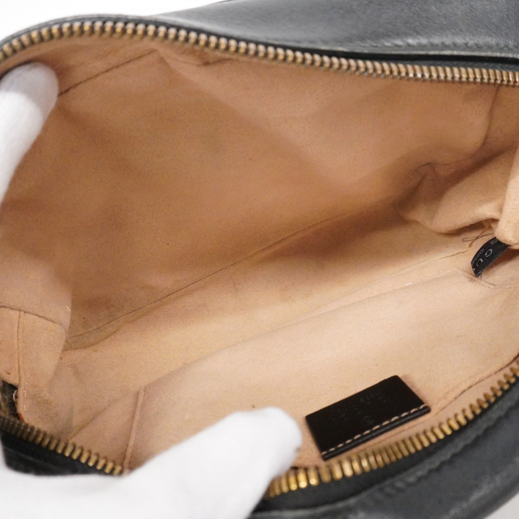 GG Marmont Shoulder Bag Matelasse Leather Small
