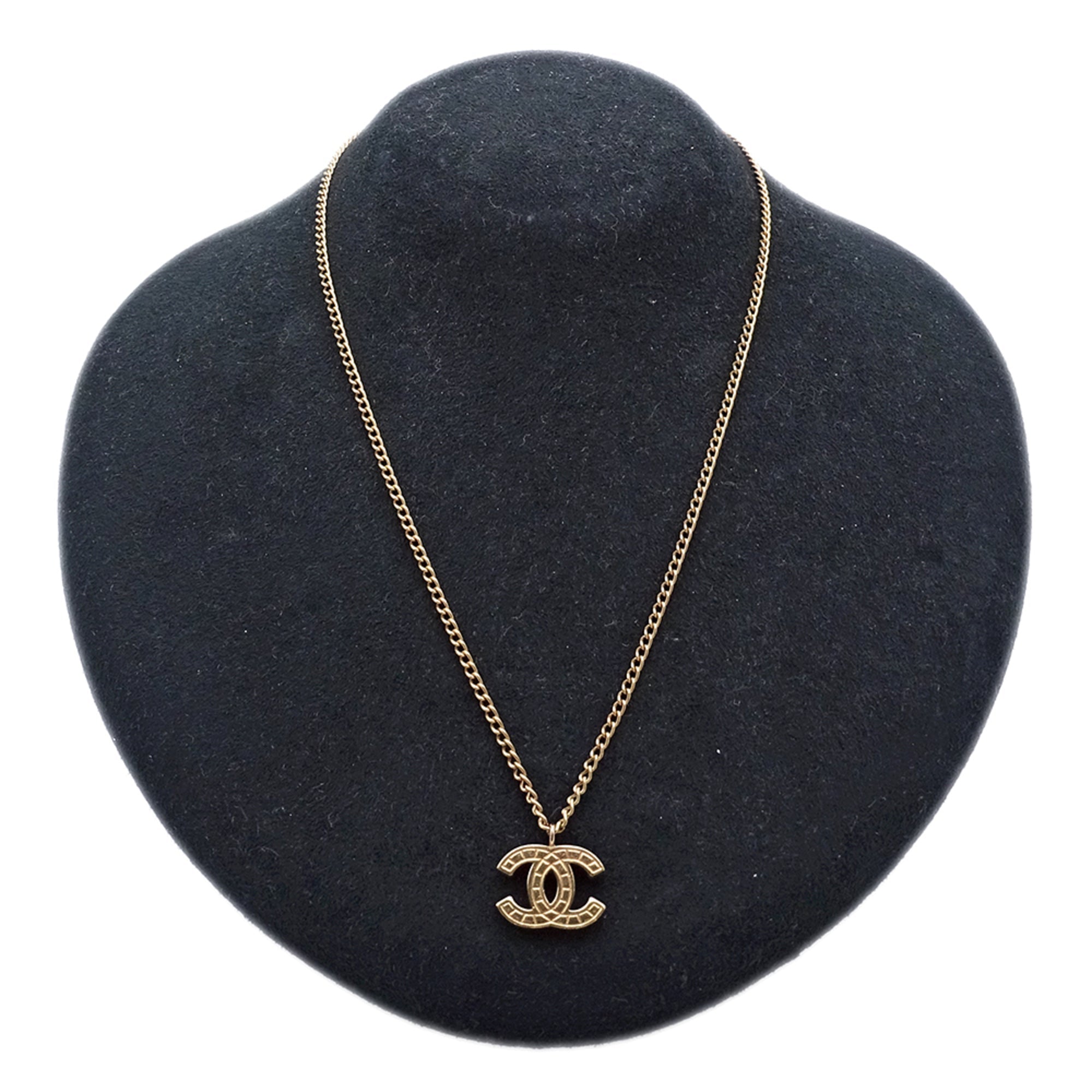 CC Logo Pendant Necklace Metal