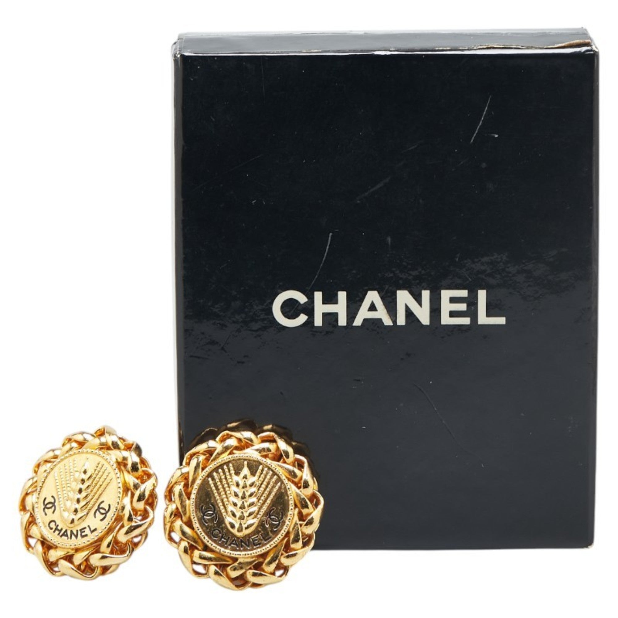 CC Logo Round Clip-On Earrings Metal Gold-Tone Metal