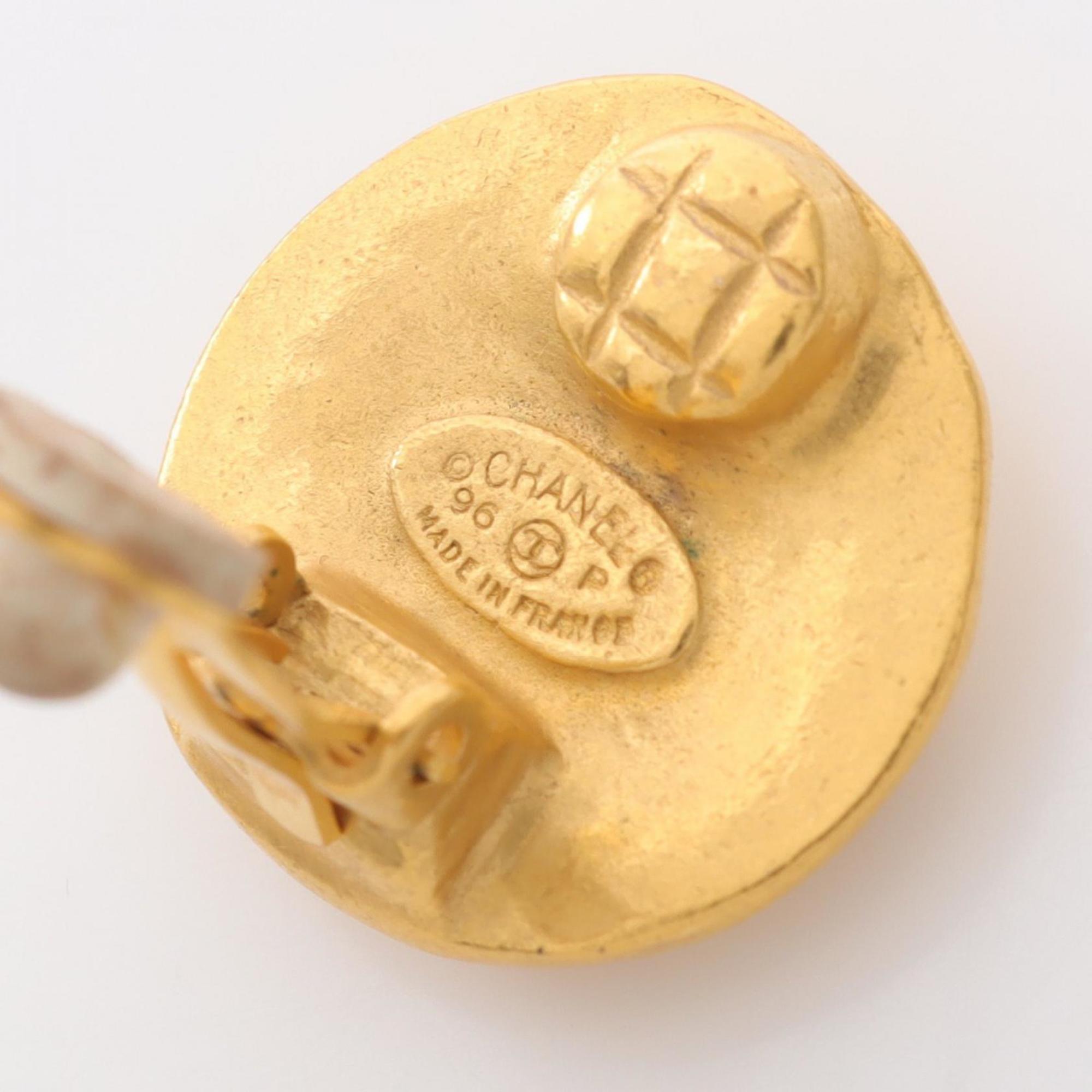 CC Logo Clip-On Earrings Metal Gold-Tone Metal