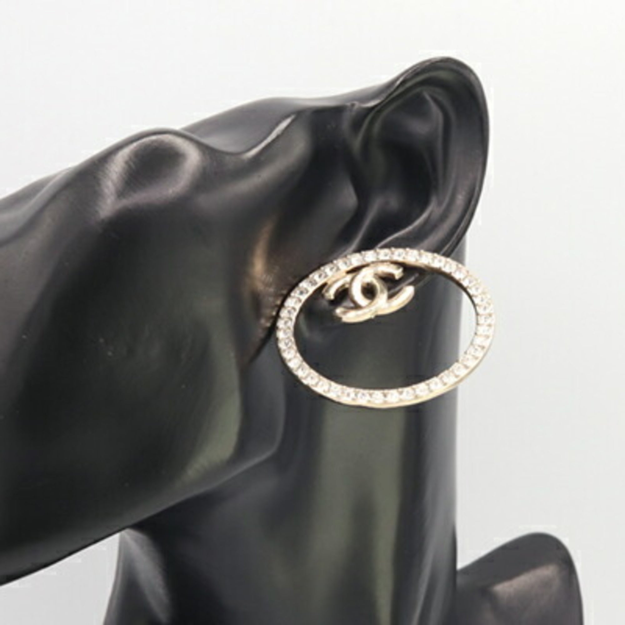 CC Logo Single Earring Gold-Tone Metal