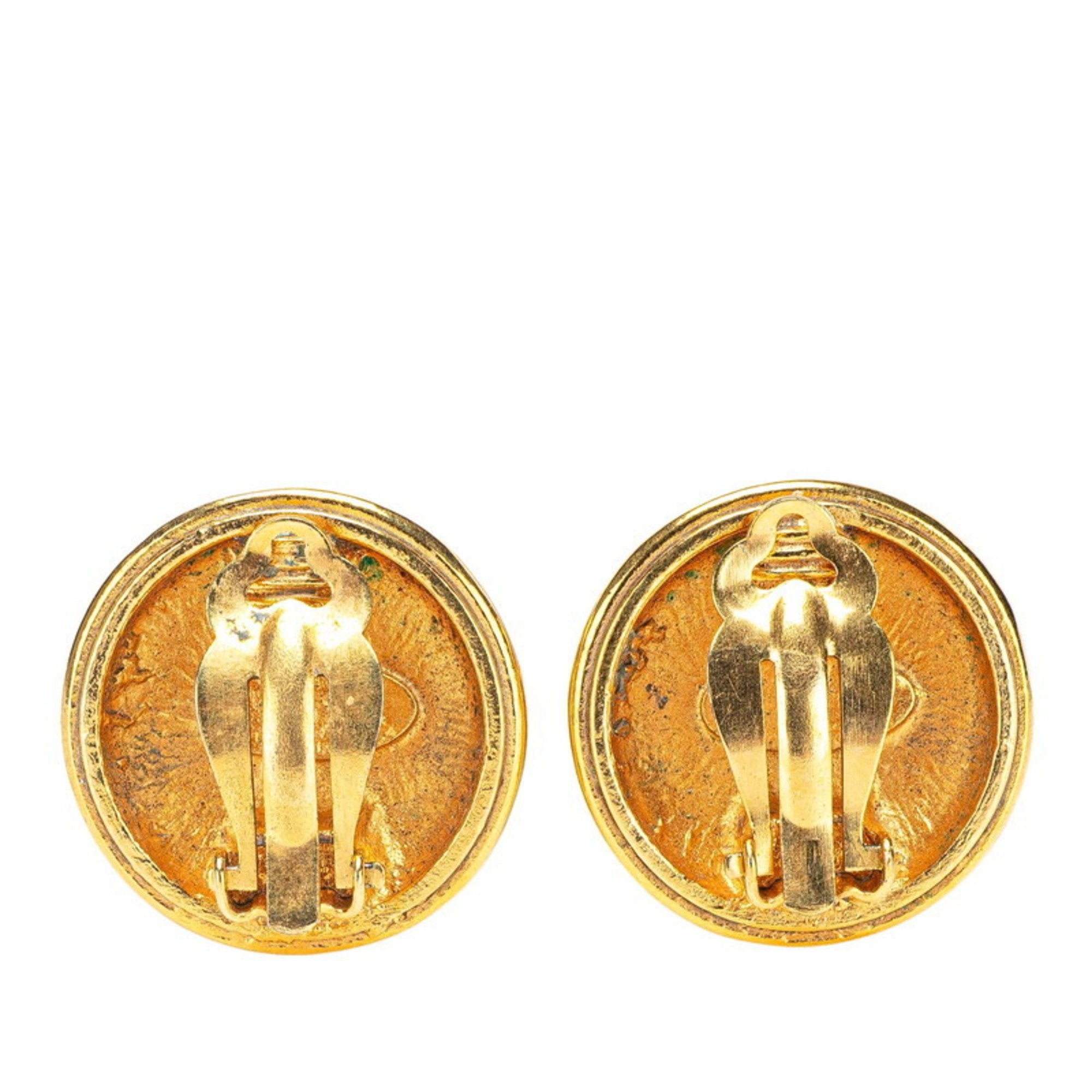 CC Logo Round Clip-On Earrings Metal Gold-Tone Metal