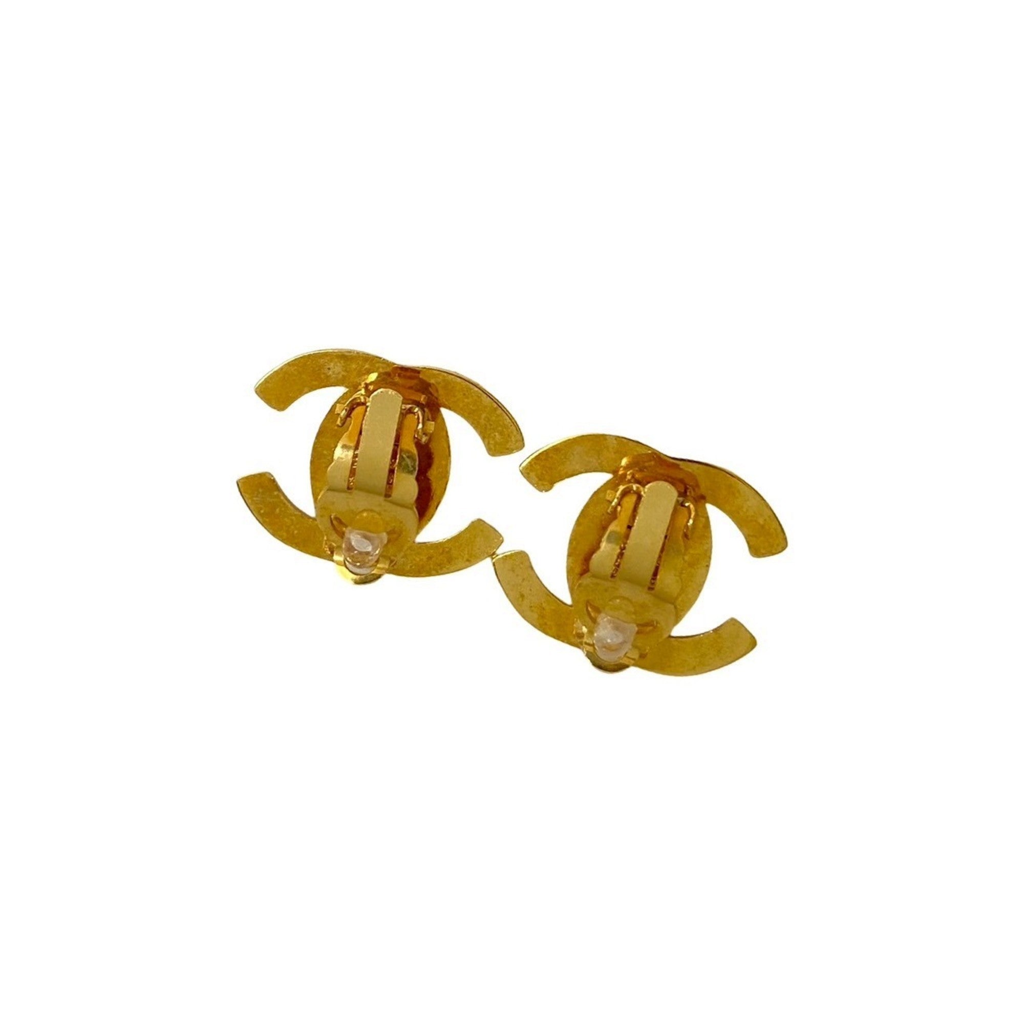 CC Logo Clip-On Earrings Metal Gold-Tone Metal