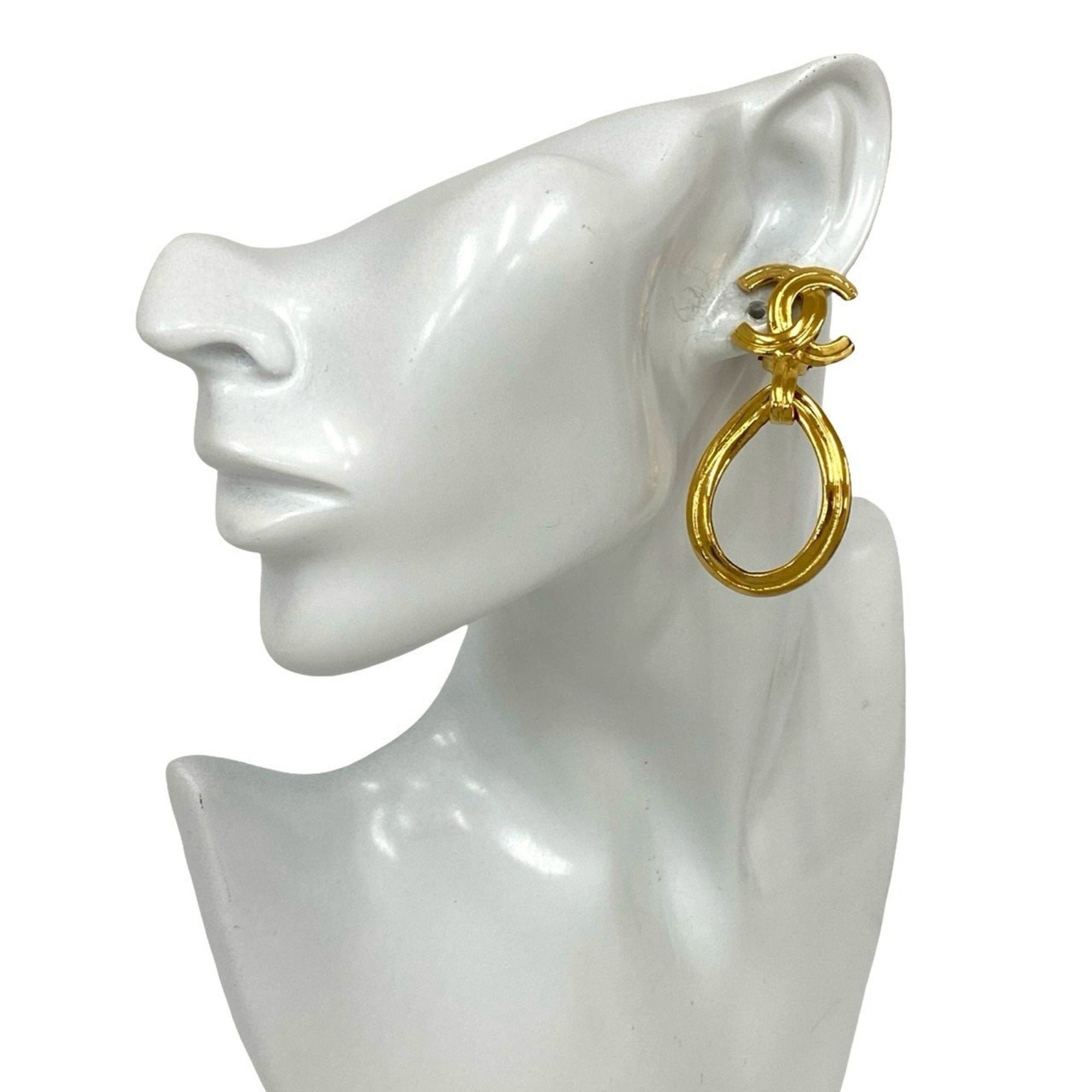 CC Logo Clip-On Earrings Metal Gold-Tone Metal