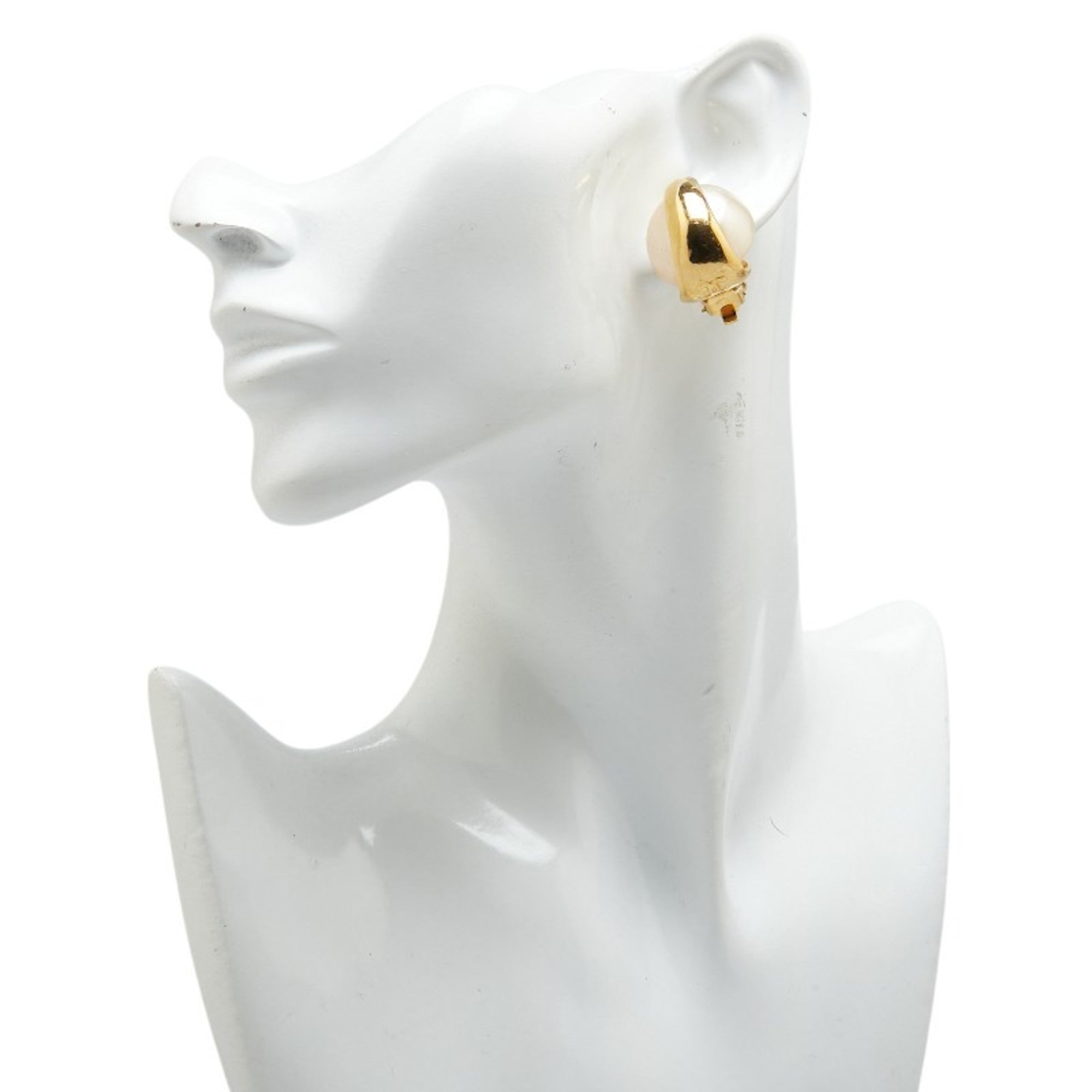 CC Logo Clip-On Earrings Metal Gold-Tone Metal