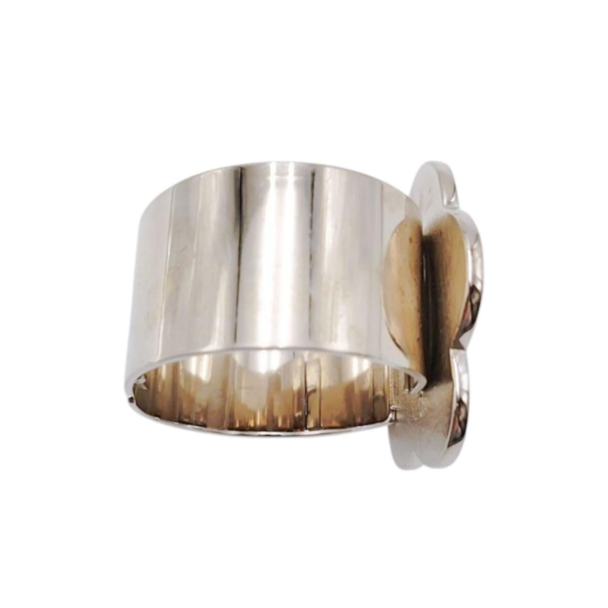 Camellia Bracelet Metal Black and White