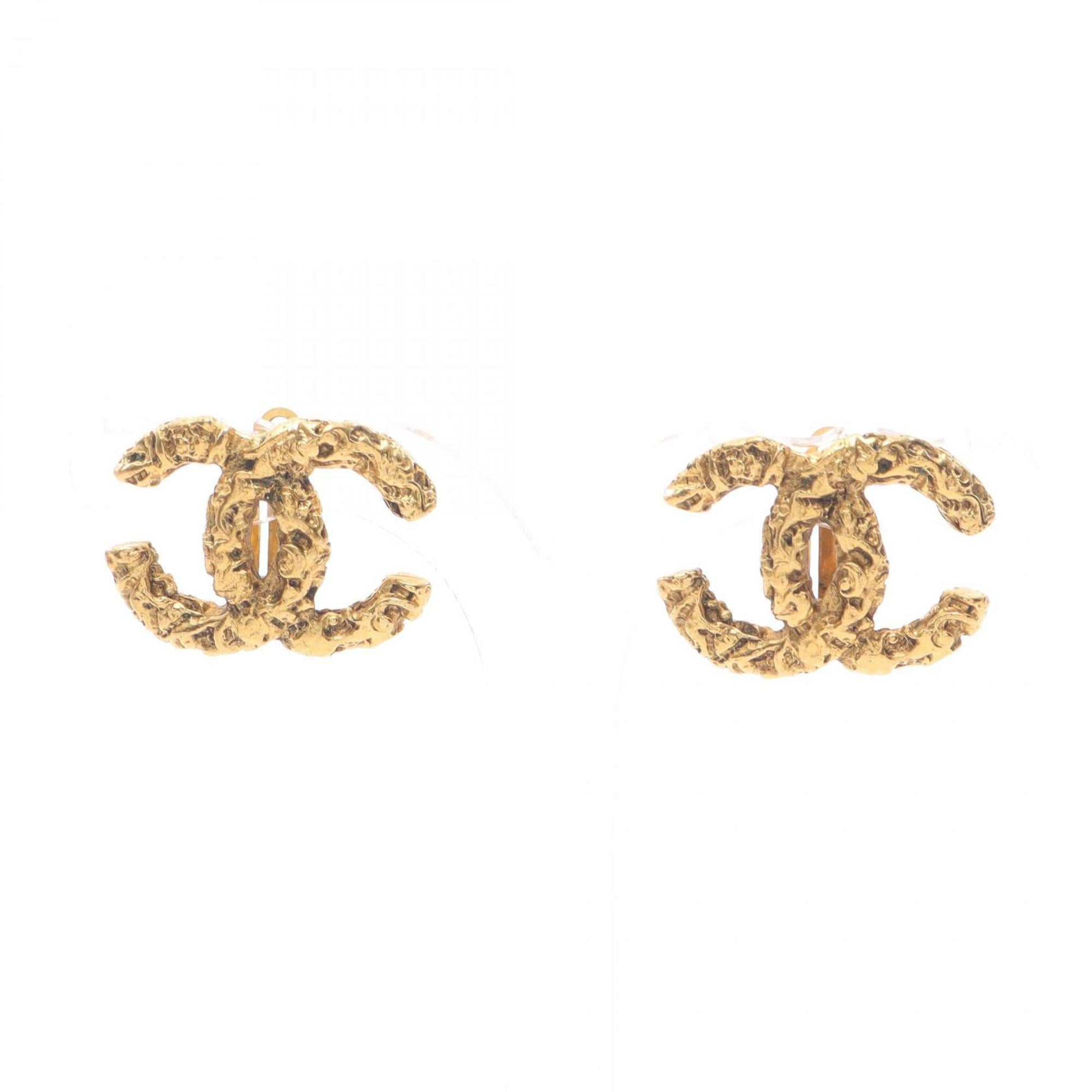 CC Logo Clip-On Earrings Metal Gold-Tone Metal