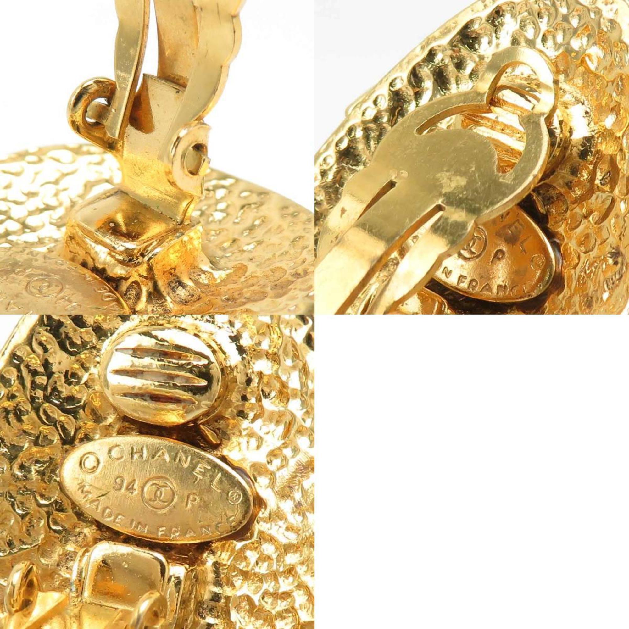 CC Logo Clip-On Earrings Gold-Tone Metal Gold-Tone Metal