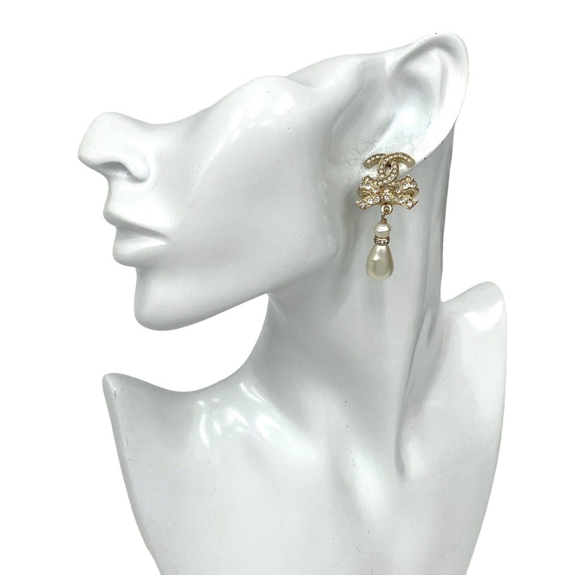 CC Logo Earrings Metal Gold-Tone Metal