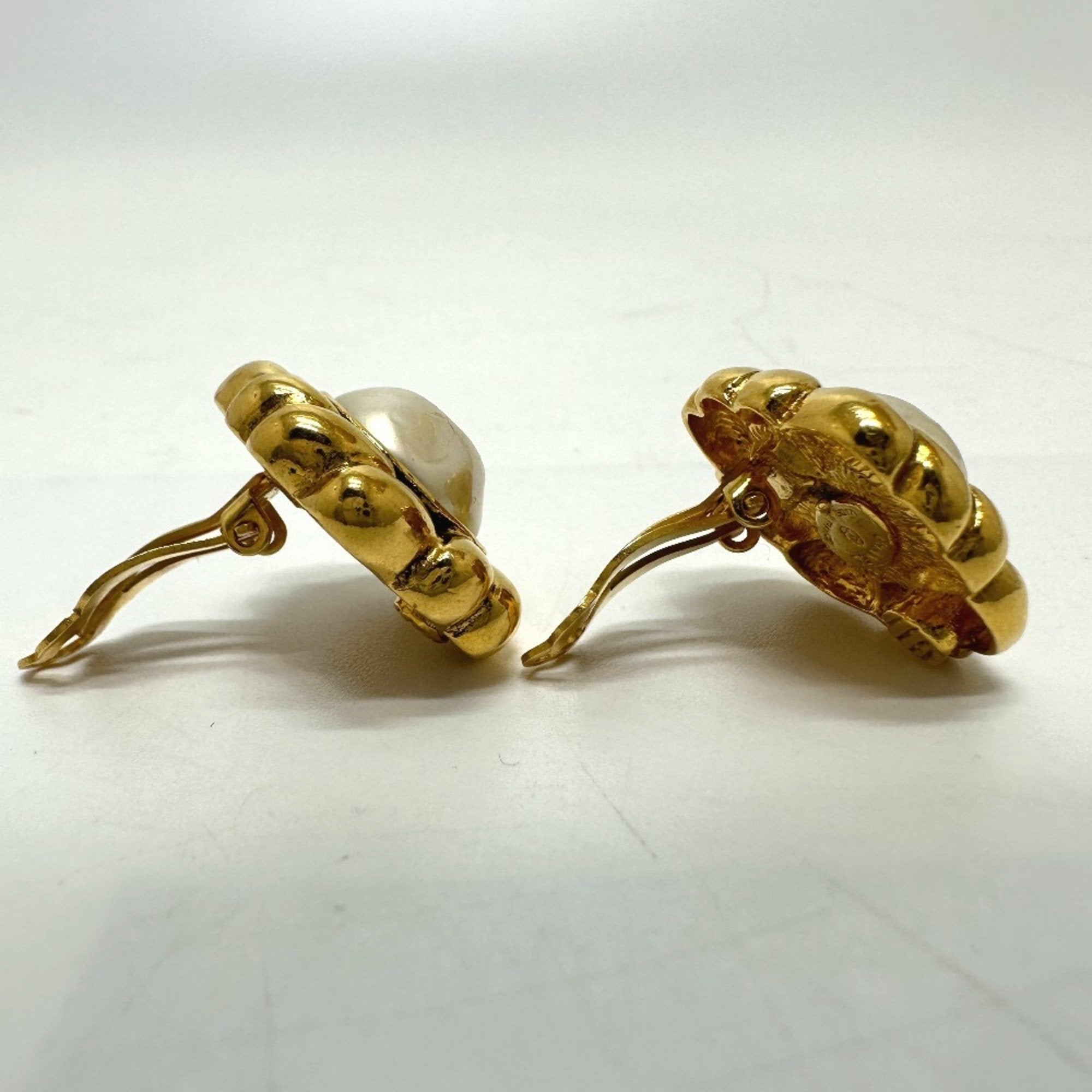 Earrings Pearl Gold-Tone Metal