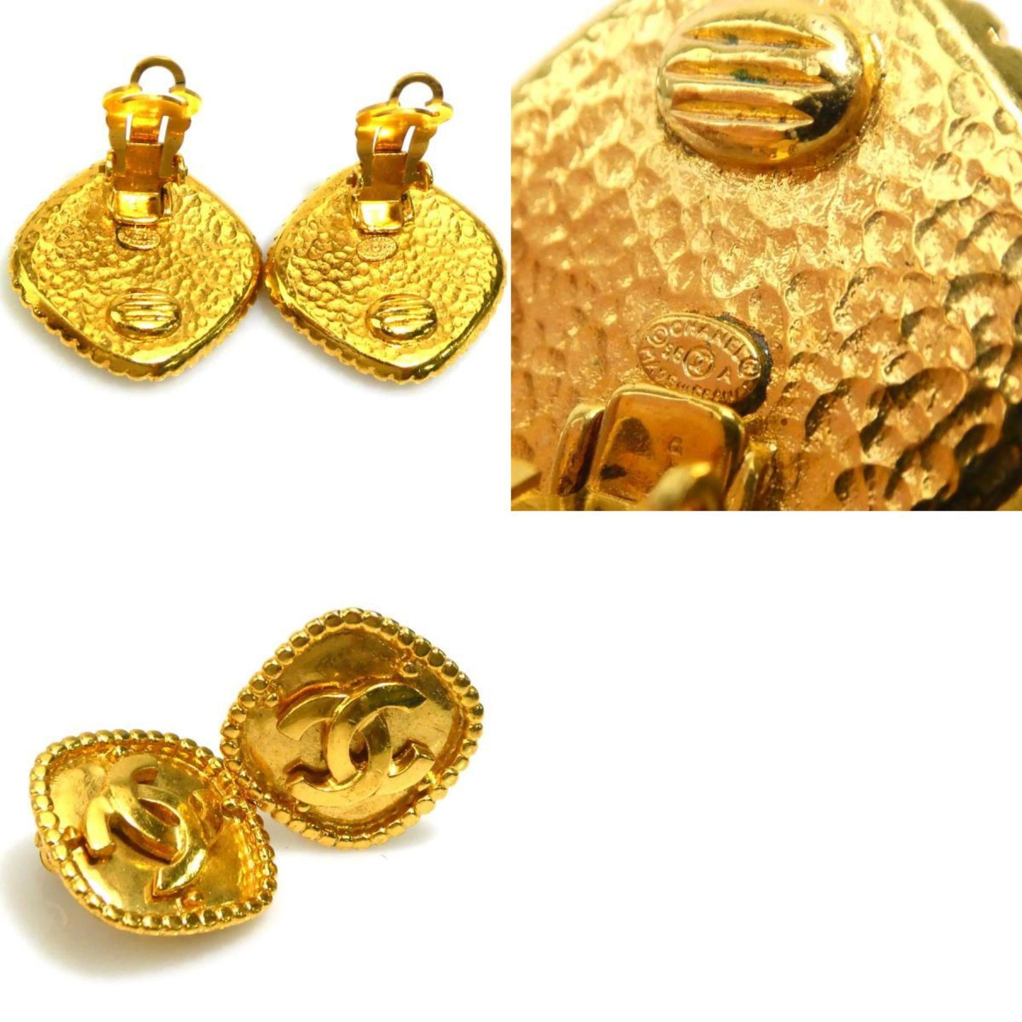 CC Logo Clip-On Earrings Gold-Tone Metal Gold-Tone Metal
