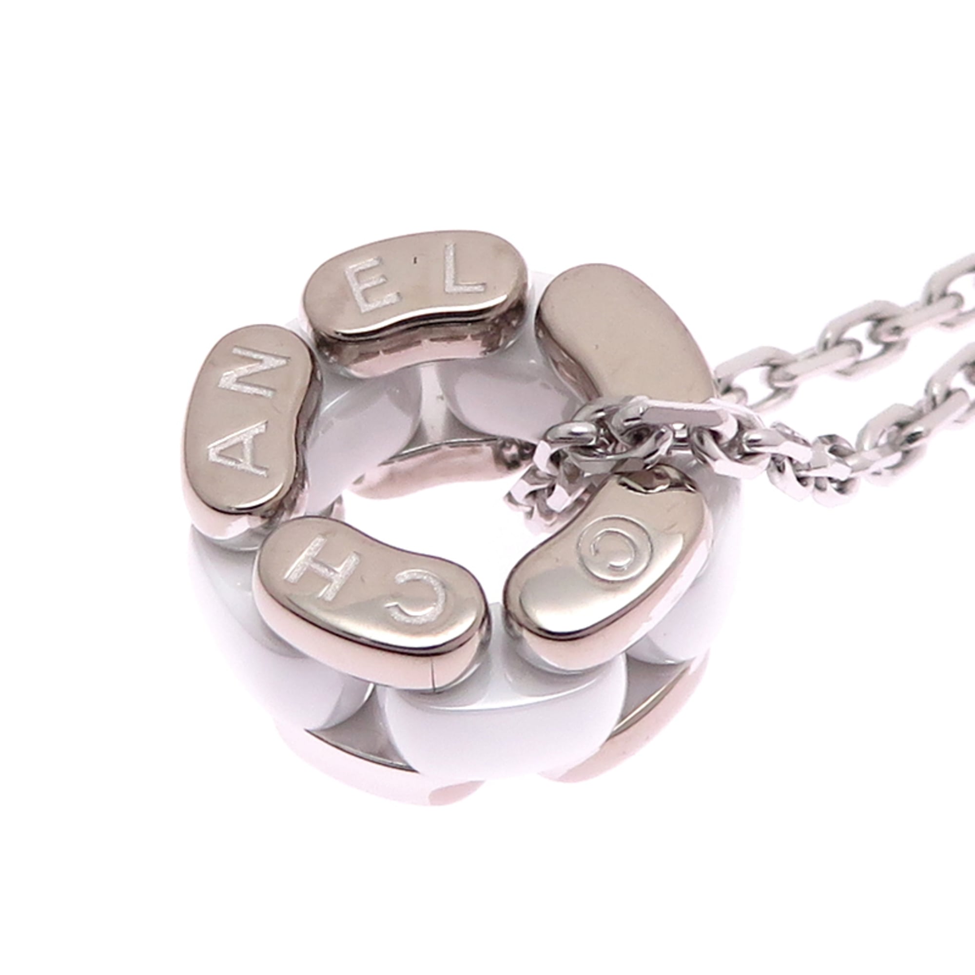 Pendant Necklace 18K White Gold