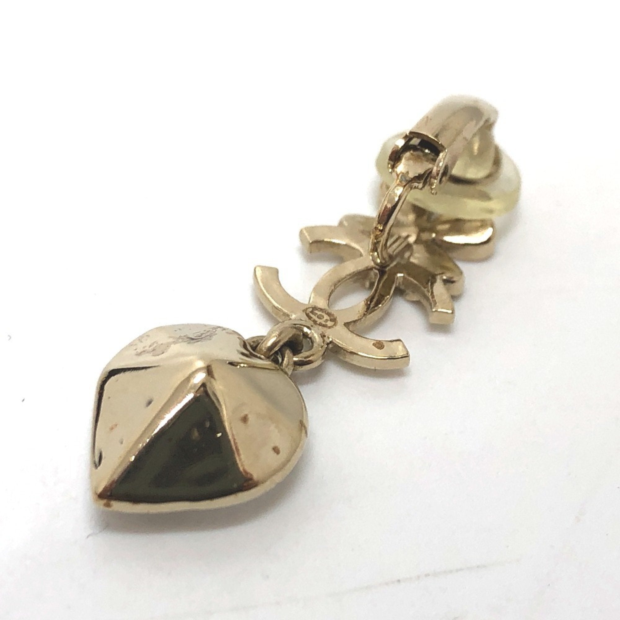CC Logo Heart Clover Earrings Metal Gold-Tone Metal