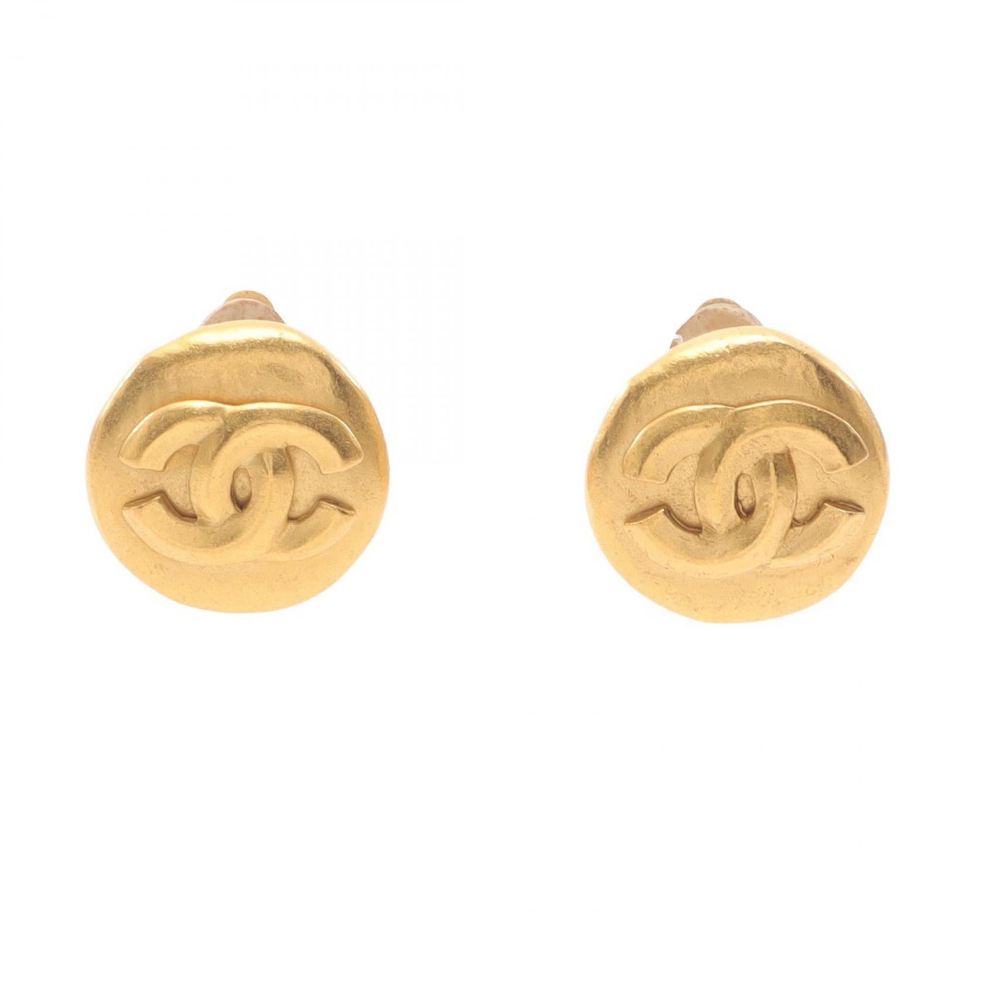 CC Logo Clip-On Earrings Metal Gold-Tone Metal