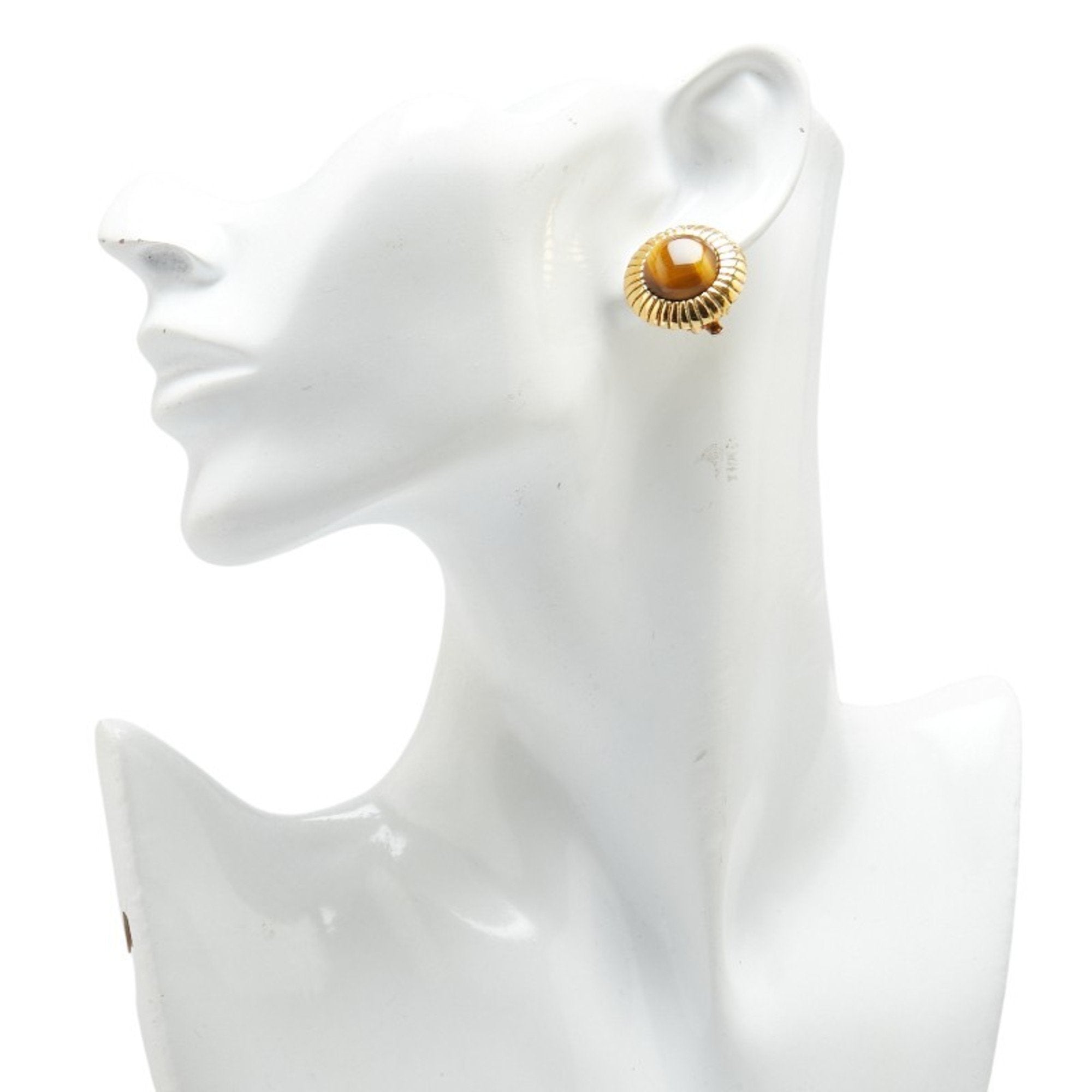 Vintage Clip-On Earrings Clip-On Gold-Tone Metal