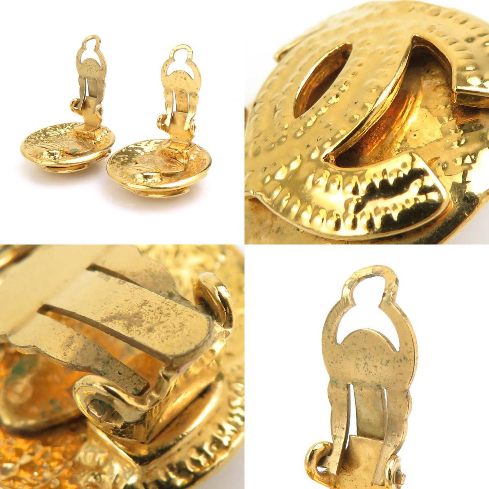 CC Logo Clip-On Earrings Gold-Tone Metal Gold-Tone Metal