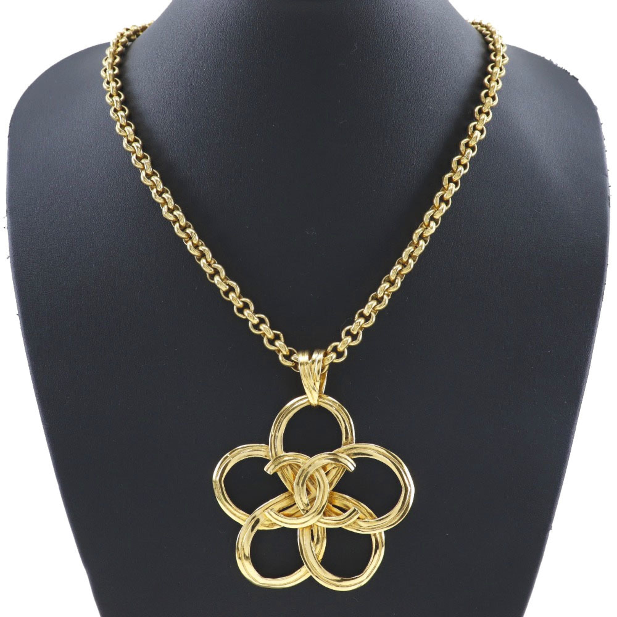 CC Logo Turnlock Flower Pendant Necklace Metal