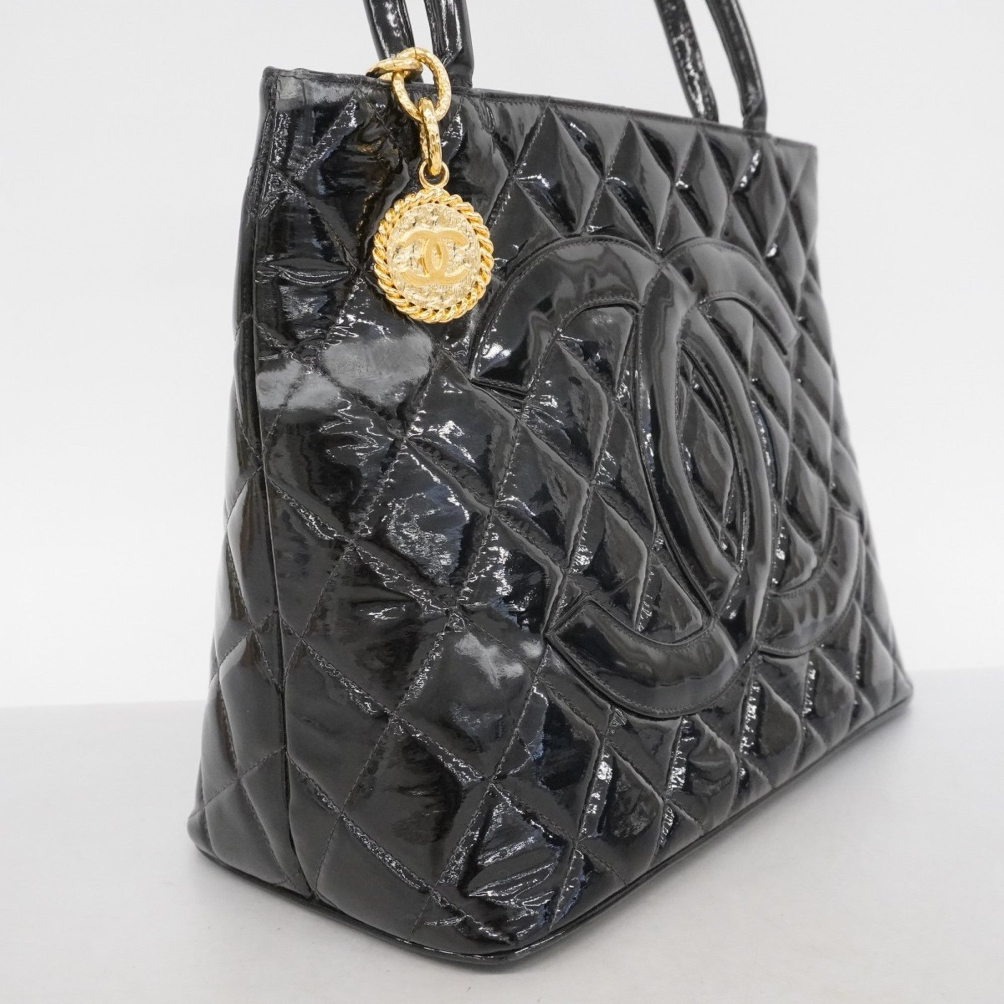 Medallion Tote Quilted Patent