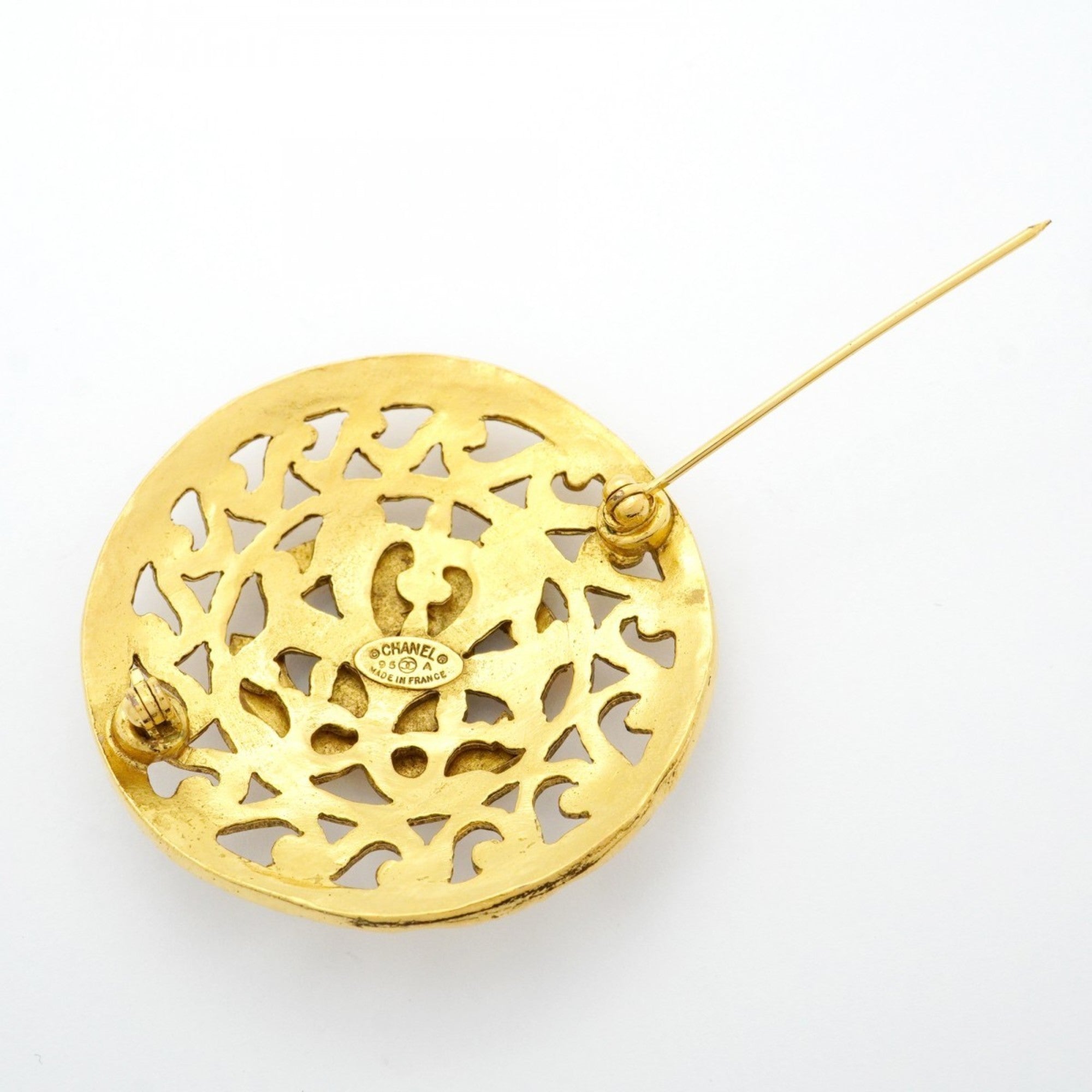 CC Logo Circle Brooch Metal