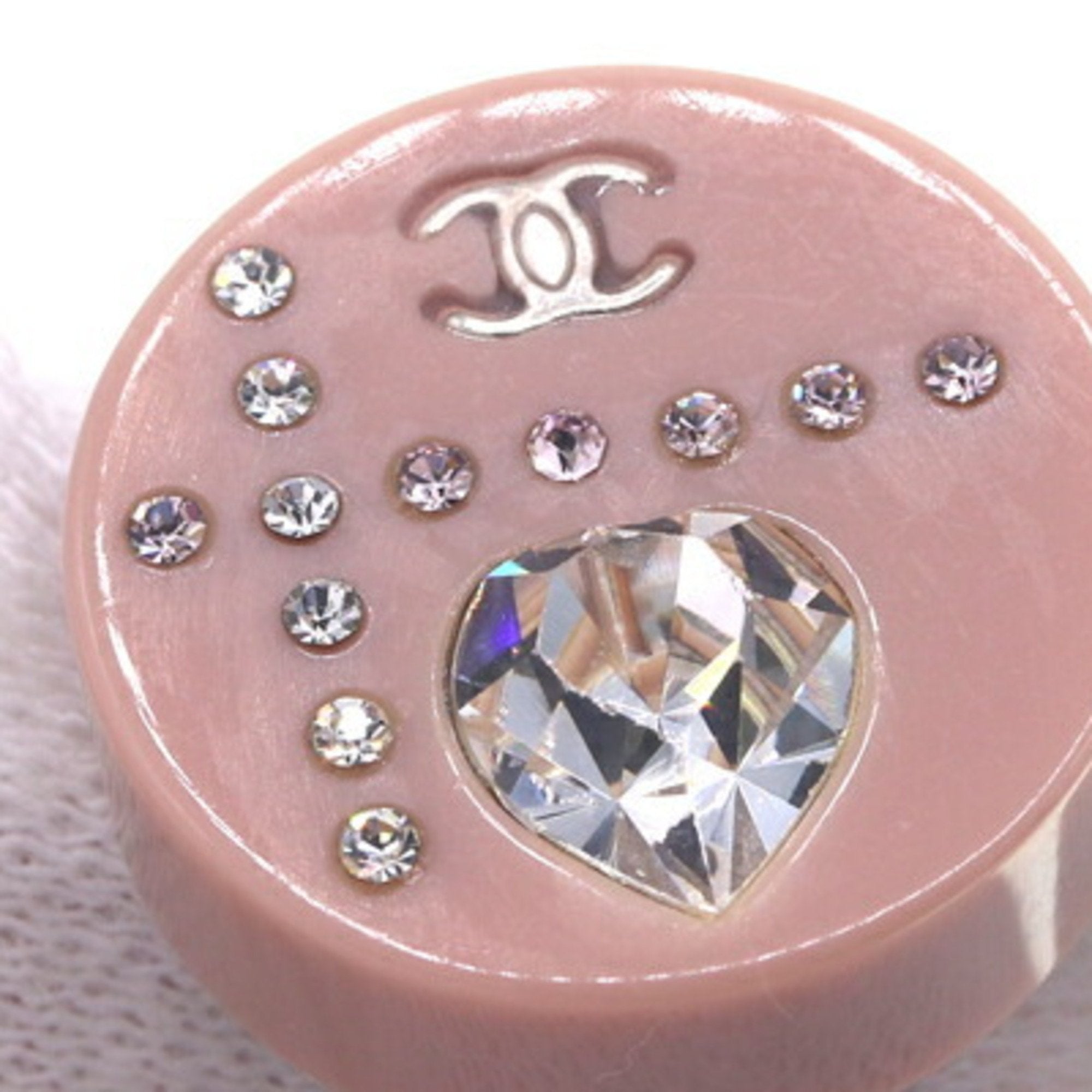 CC Logo Round Heart Earrings Metal