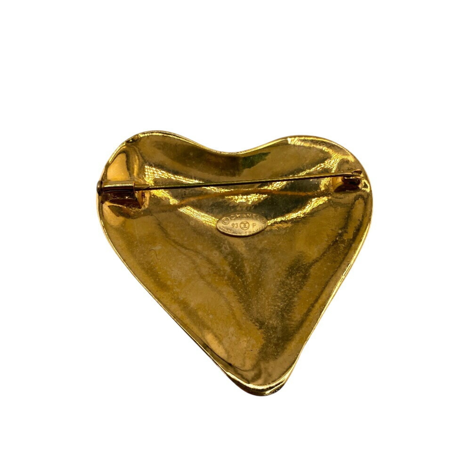 CC Logo Heart Brooch Gold-Tone Metal
