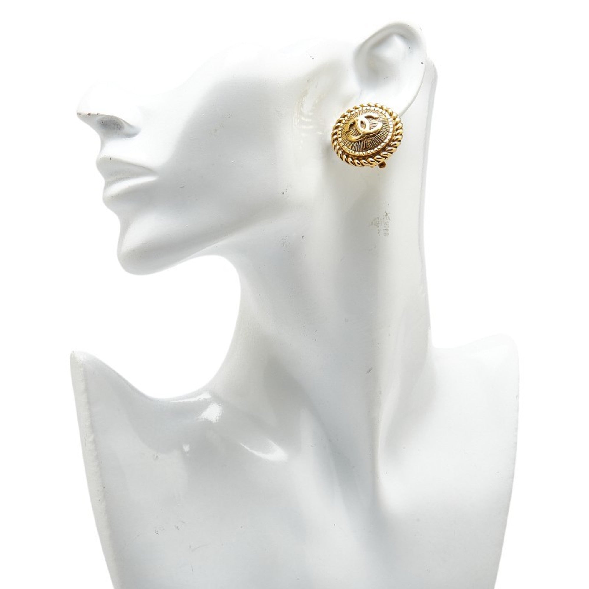 CC Logo Clip-On Earrings Metal Gold-Tone Metal