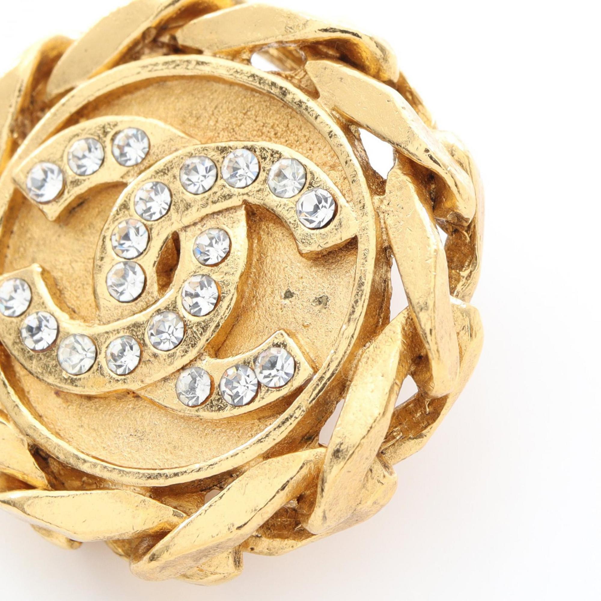 CC Logo Clip-On Earrings Metal Gold-Tone Metal