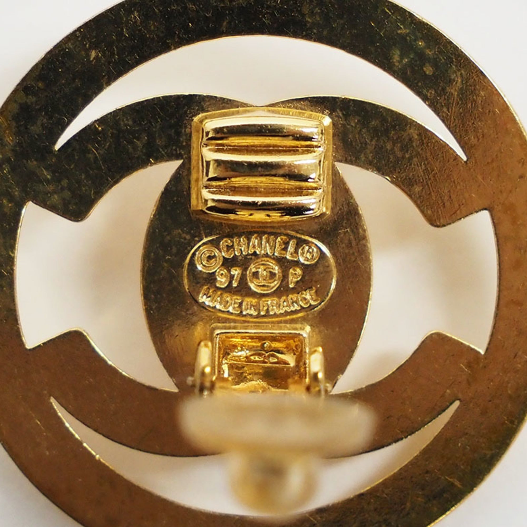 Vintage Clip-On Earrings Clip-On Gold-Tone Metal