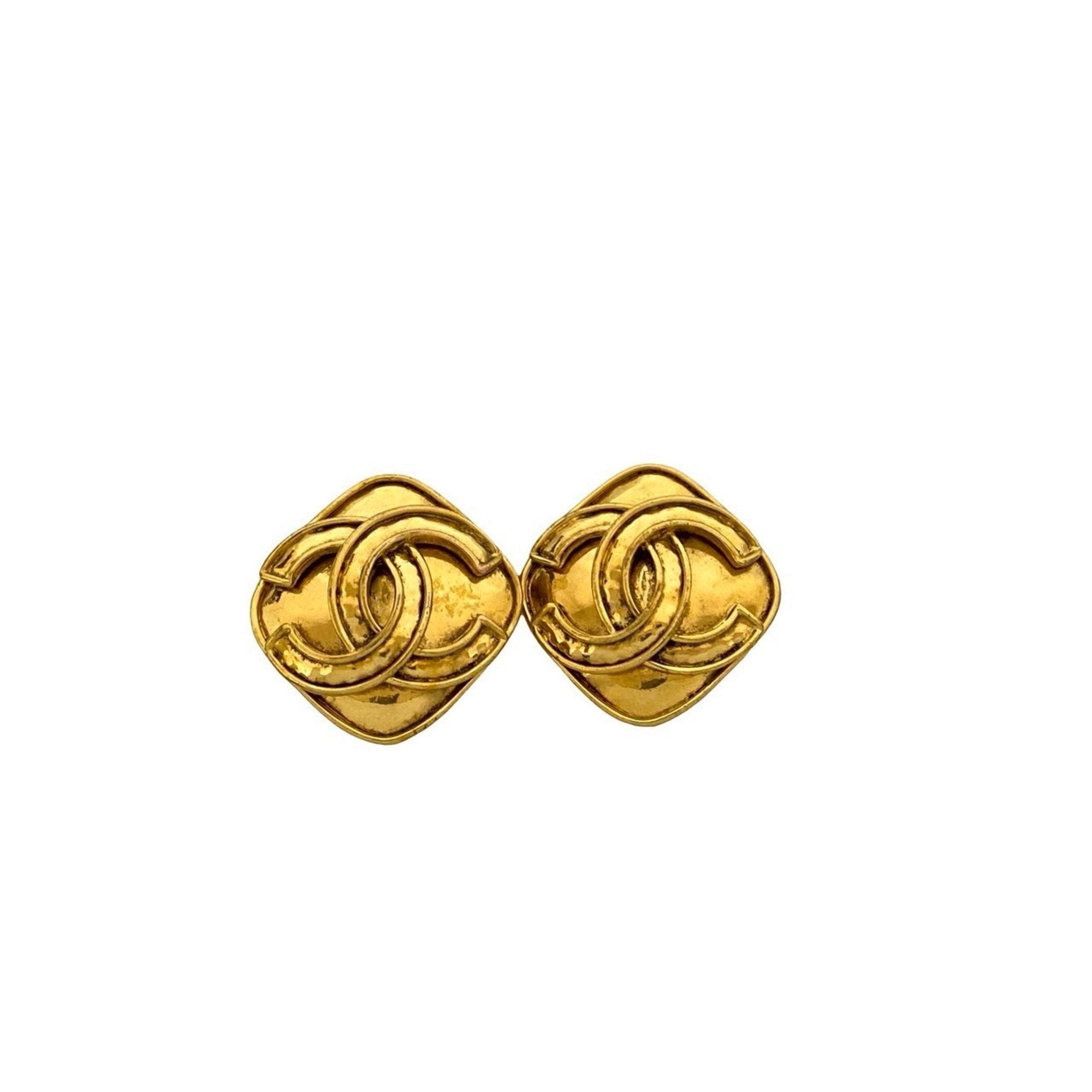 CC Logo Clip-On Earrings Metal Gold-Tone Metal