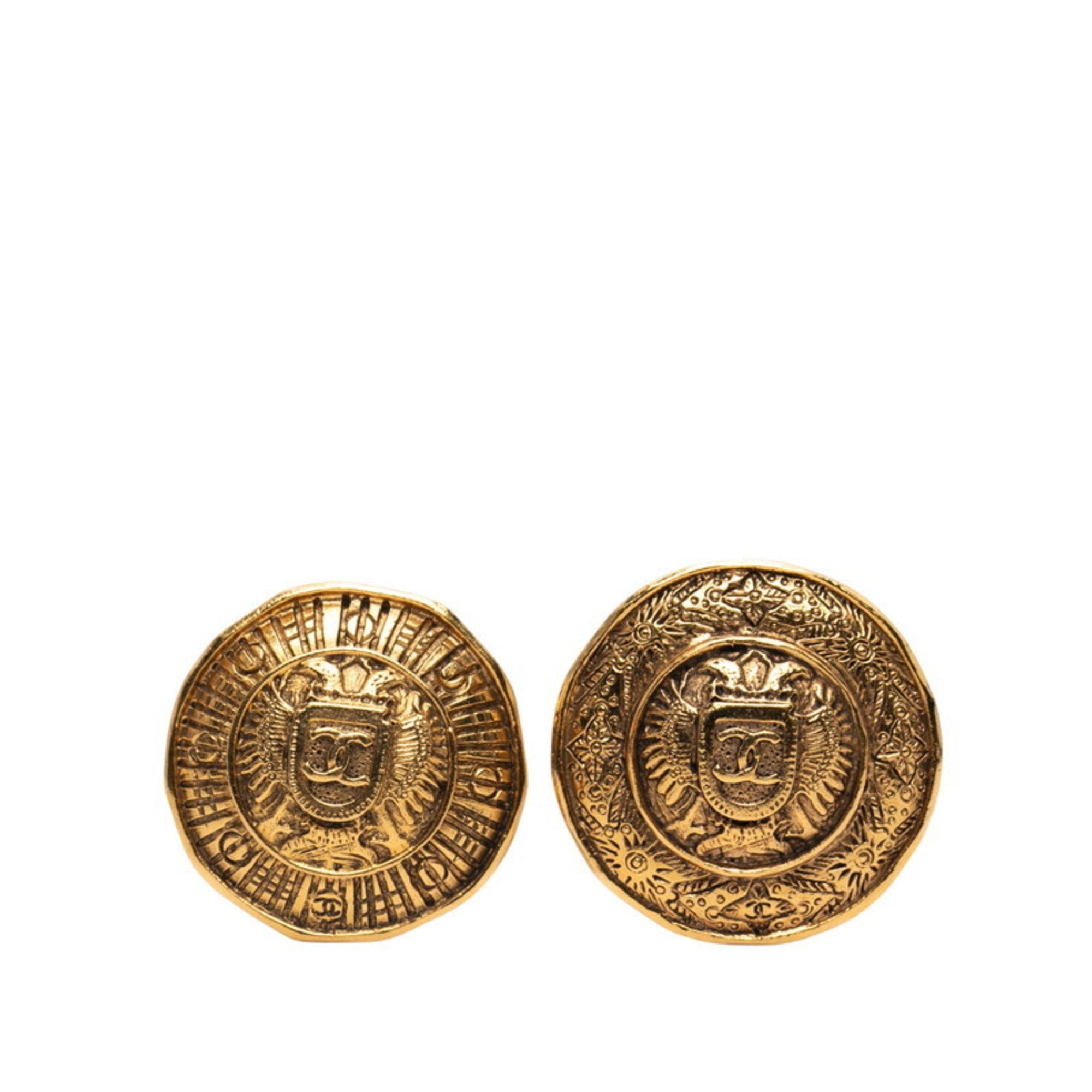 CC Logo Clip-On Earrings Metal Gold-Tone Metal