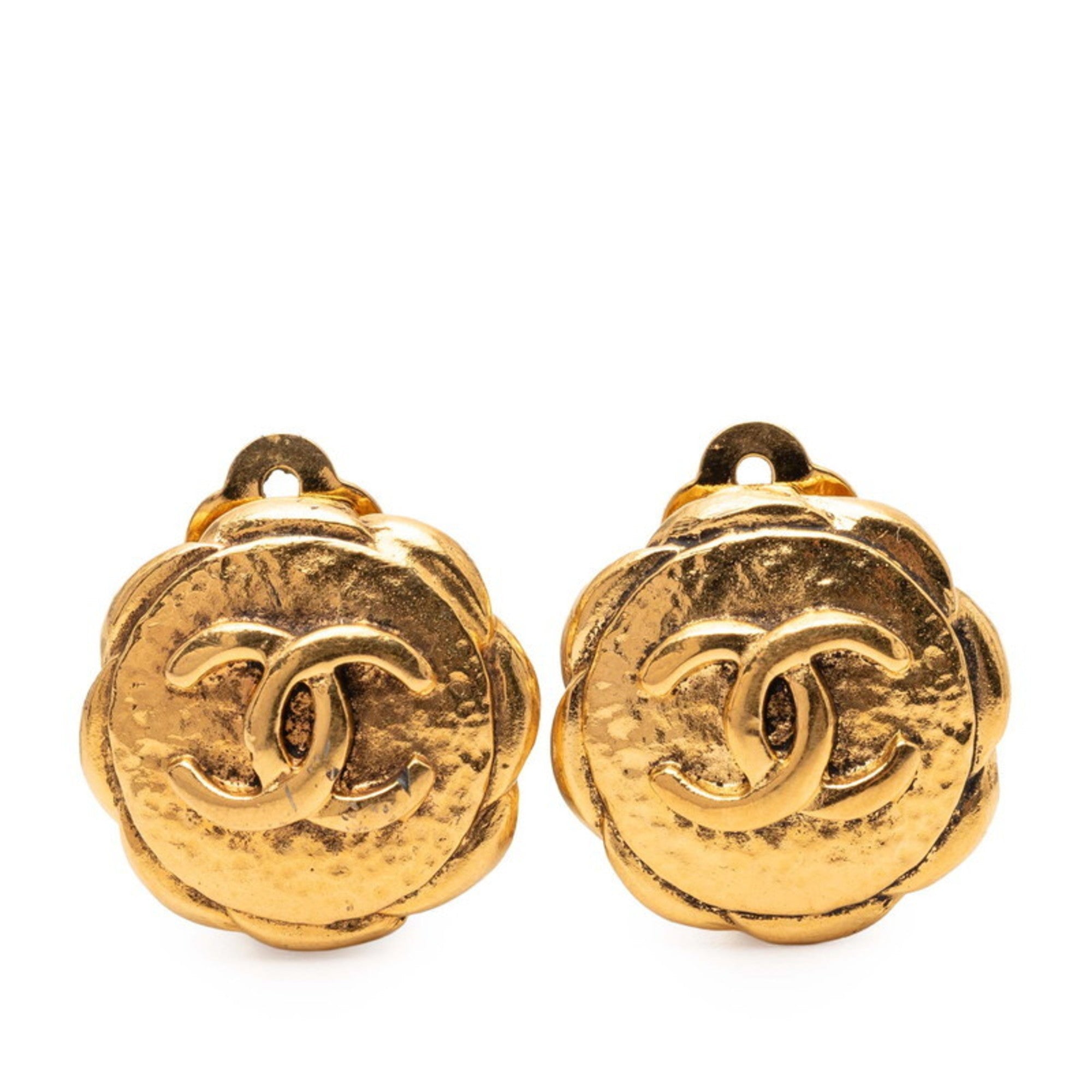 CC Logo Clip-On Earrings Metal Gold-Tone Metal