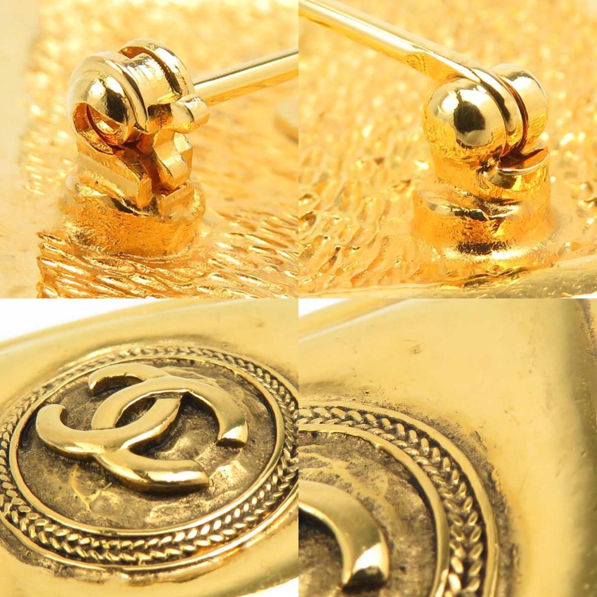 CC Logo Brooch Gold-Tone Metal