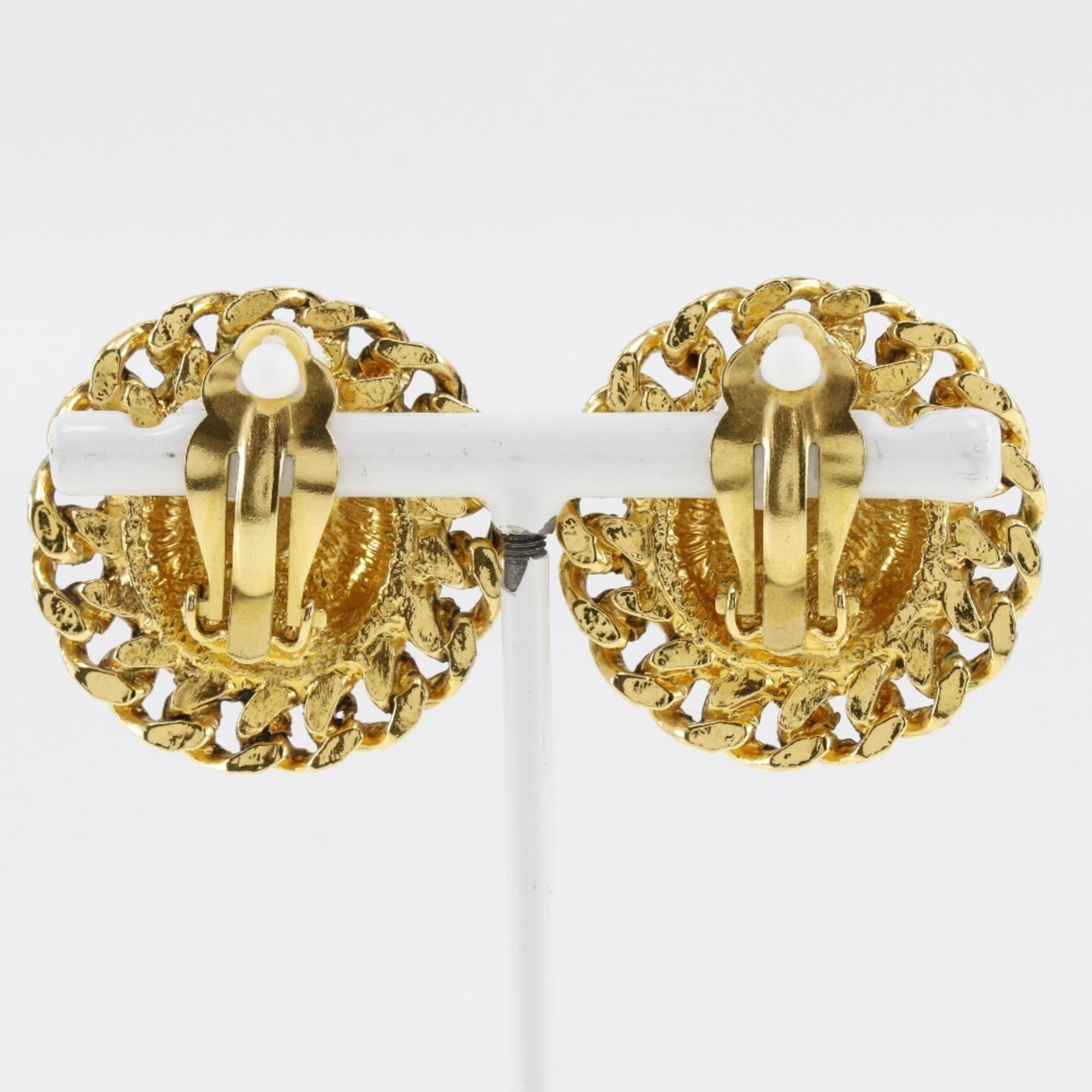 CC Logo Clip-On Earrings Metal Gold-Tone Metal