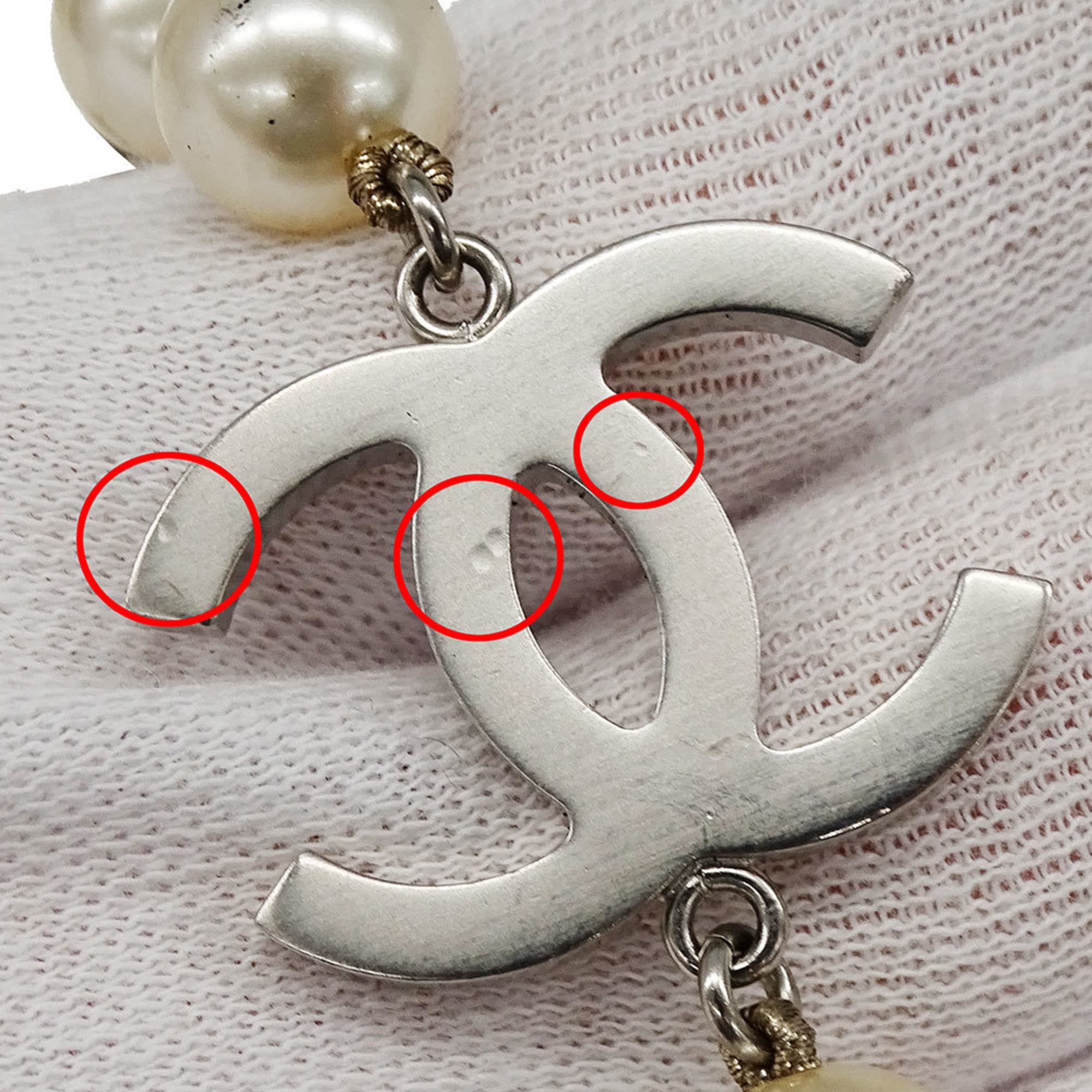Pendant Necklace Artificial Pearl and Silver Hardware