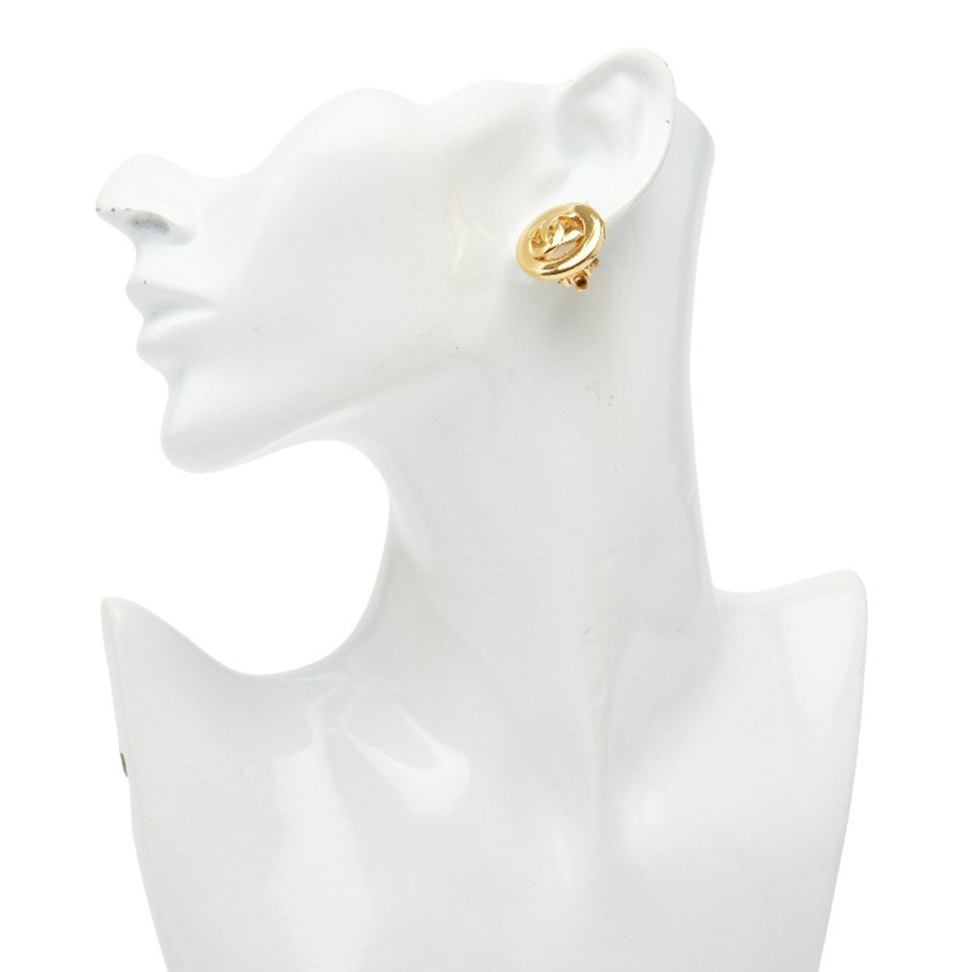 CC Logo Round Clip-On Earrings Metal Gold-Tone Metal