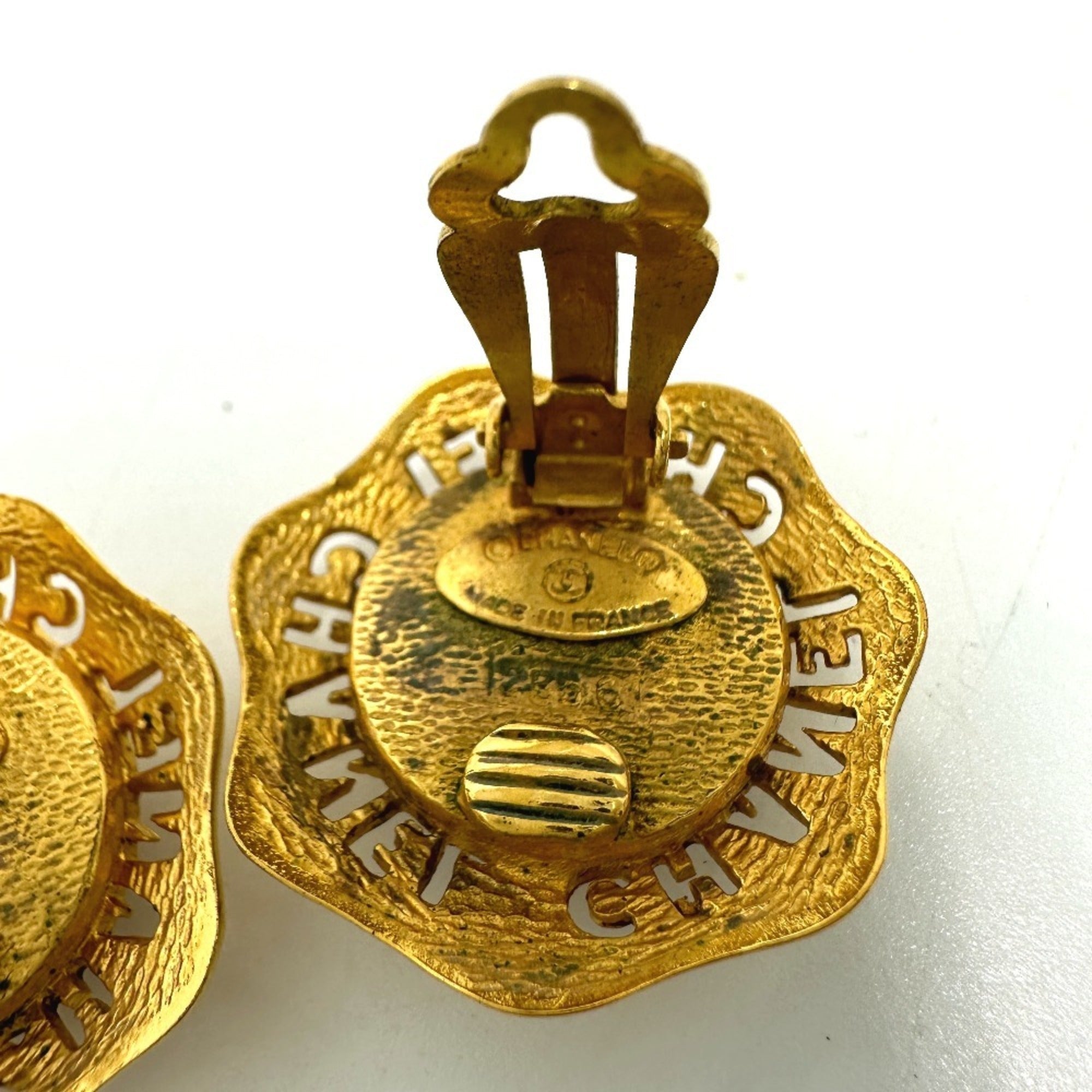CC Logo Clip-On Earrings Metal Gold-Tone Metal