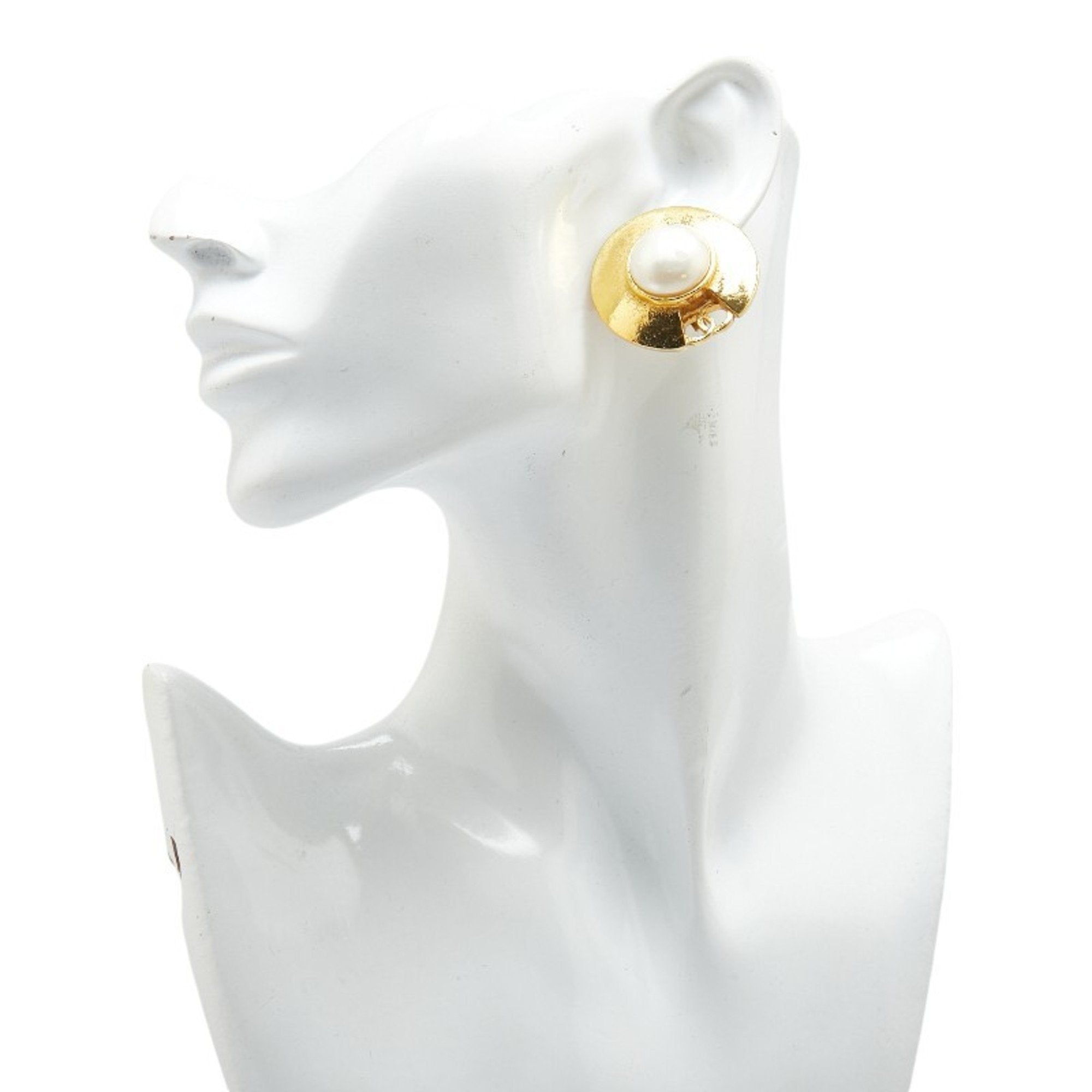 CC Logo Clip-On Earrings Metal Gold-Tone Metal