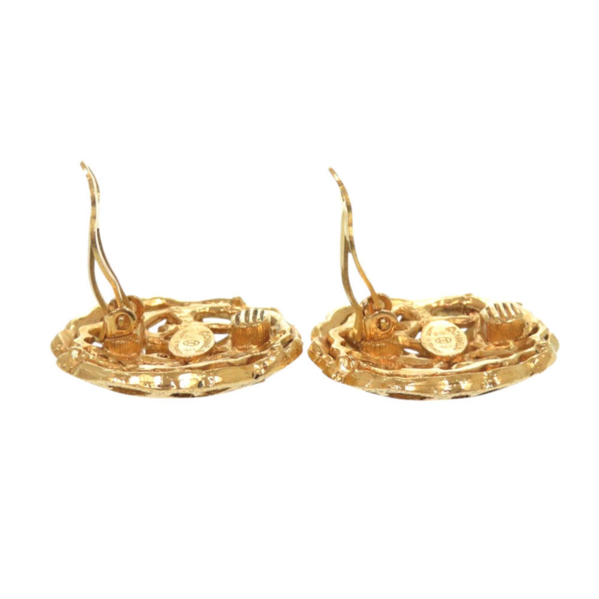 CC Logo Clip-On Earrings Metal Gold-Tone Metal