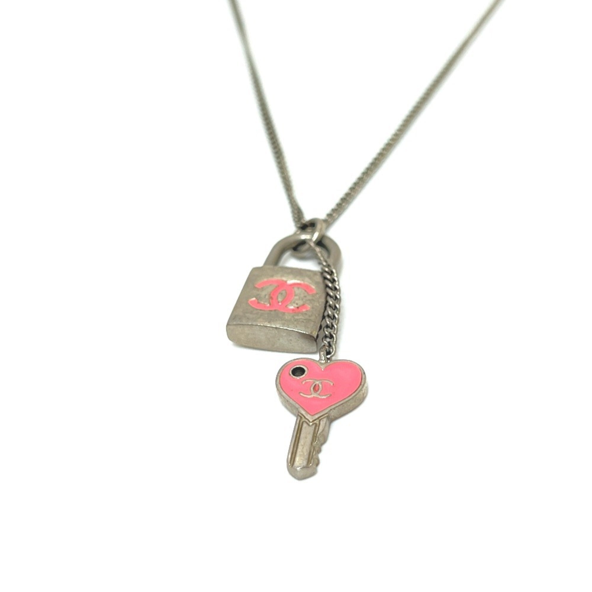 CC Logo Chain Heart Pendant Necklace Silver-Tone Metal