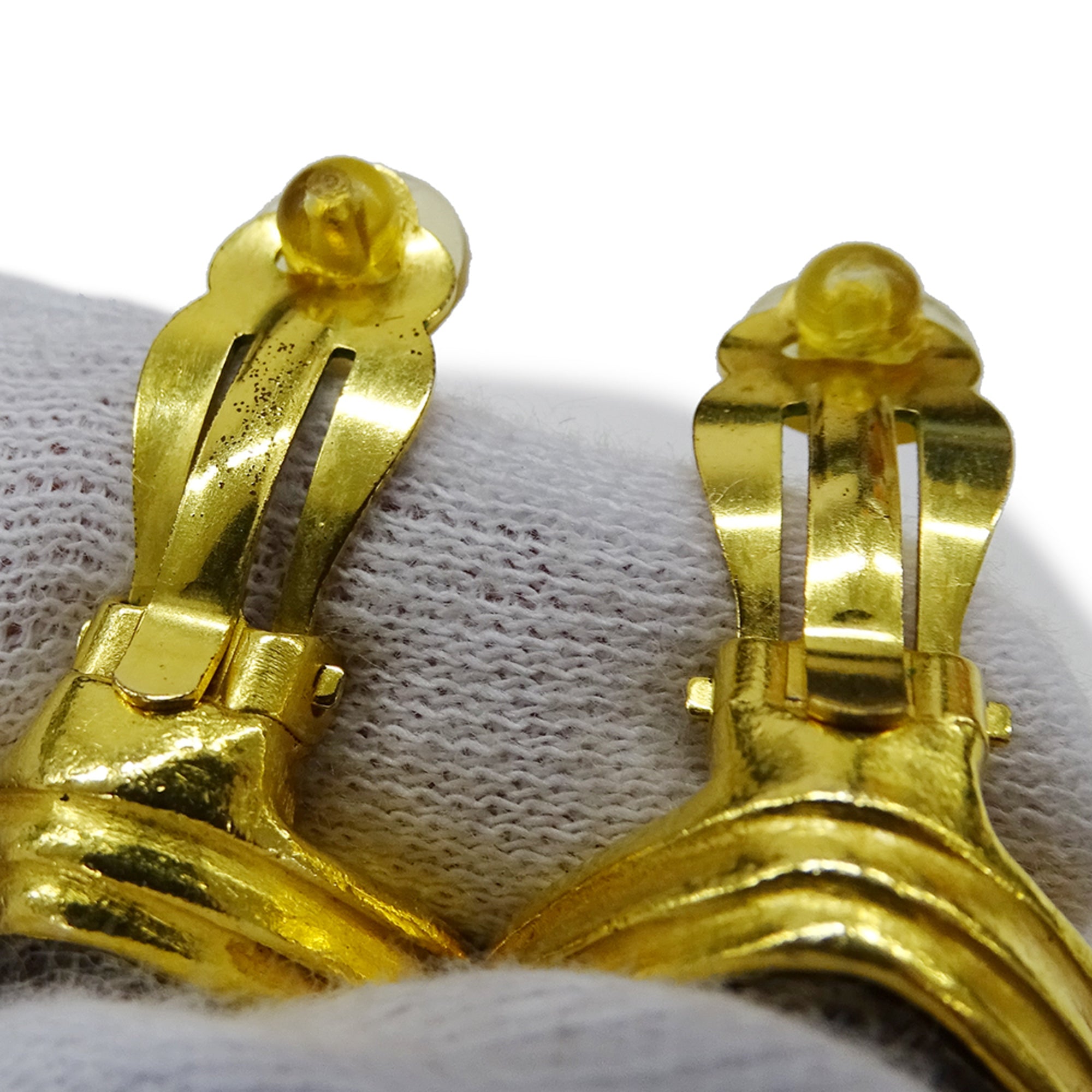 CC Logo Clip-On Earrings Metal Gold-Tone Metal