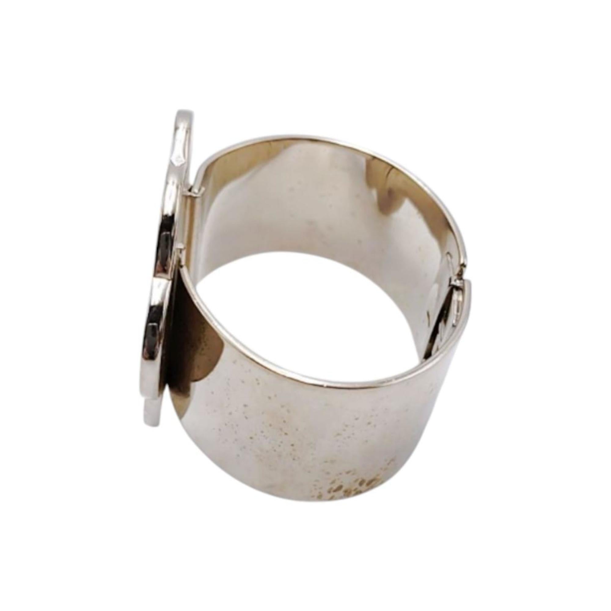 Camellia Bracelet Metal Black and White