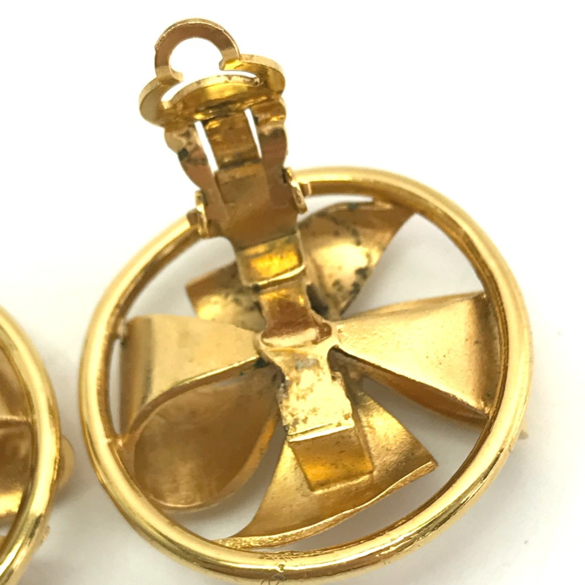 Vintage Clip-On Earrings Clip-On
