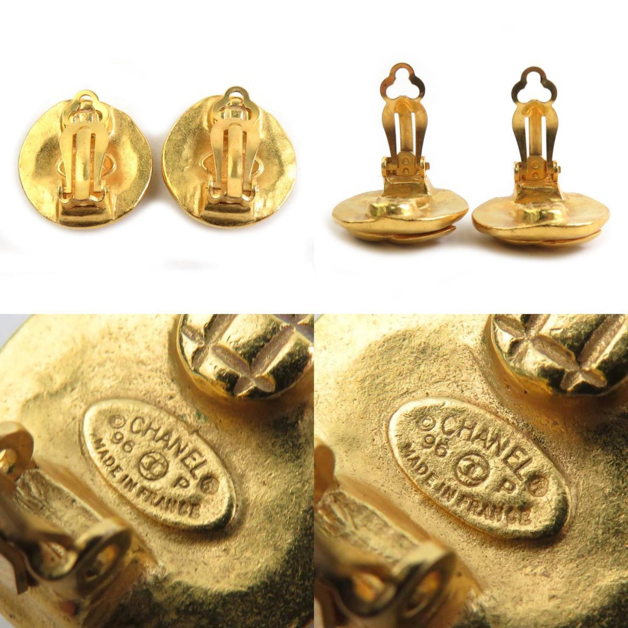 CC Logo Clip-On Earrings Gold-Tone Metal Gold-Tone Metal