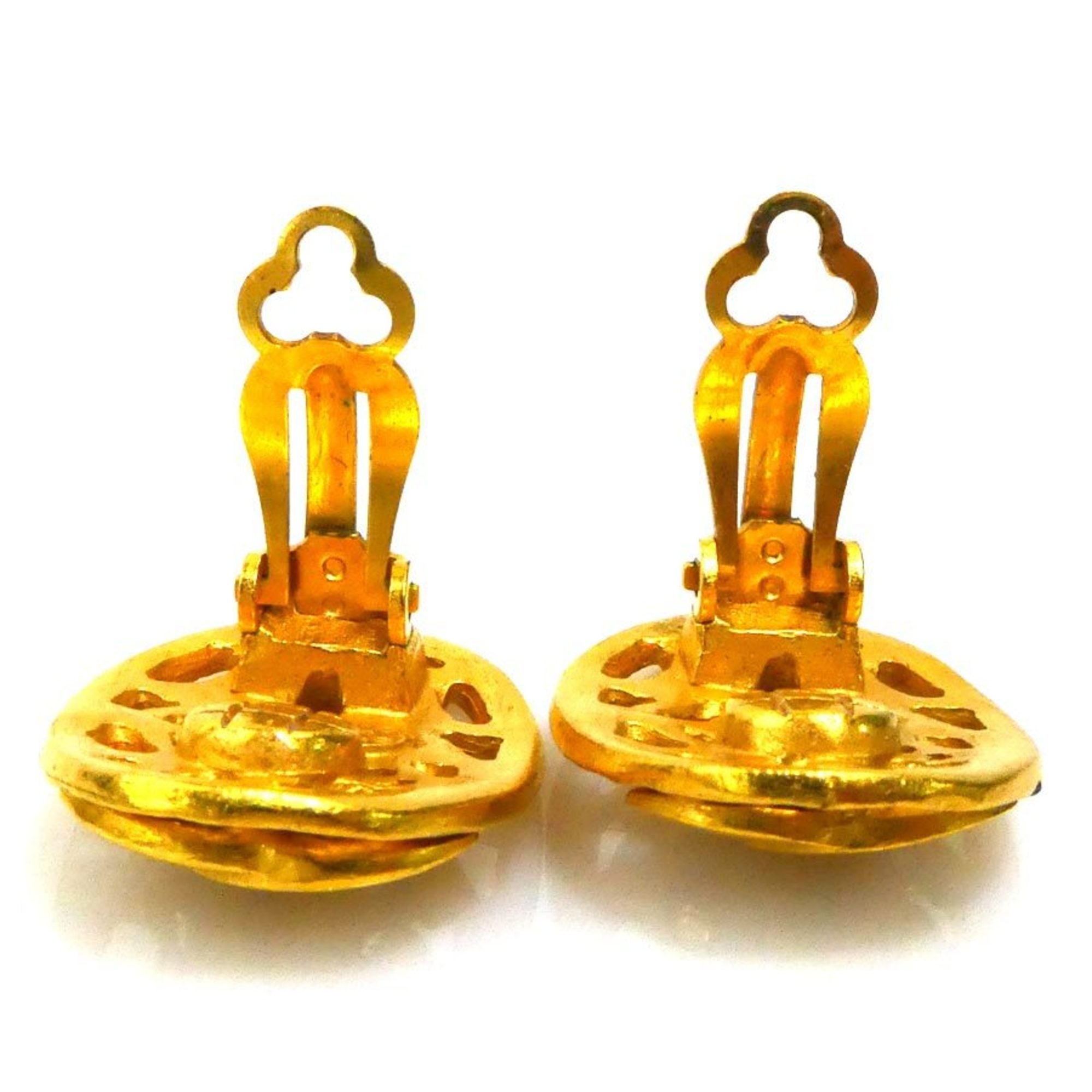 CC Logo Clip-On Earrings Gold-Tone Metal Gold-Tone Metal