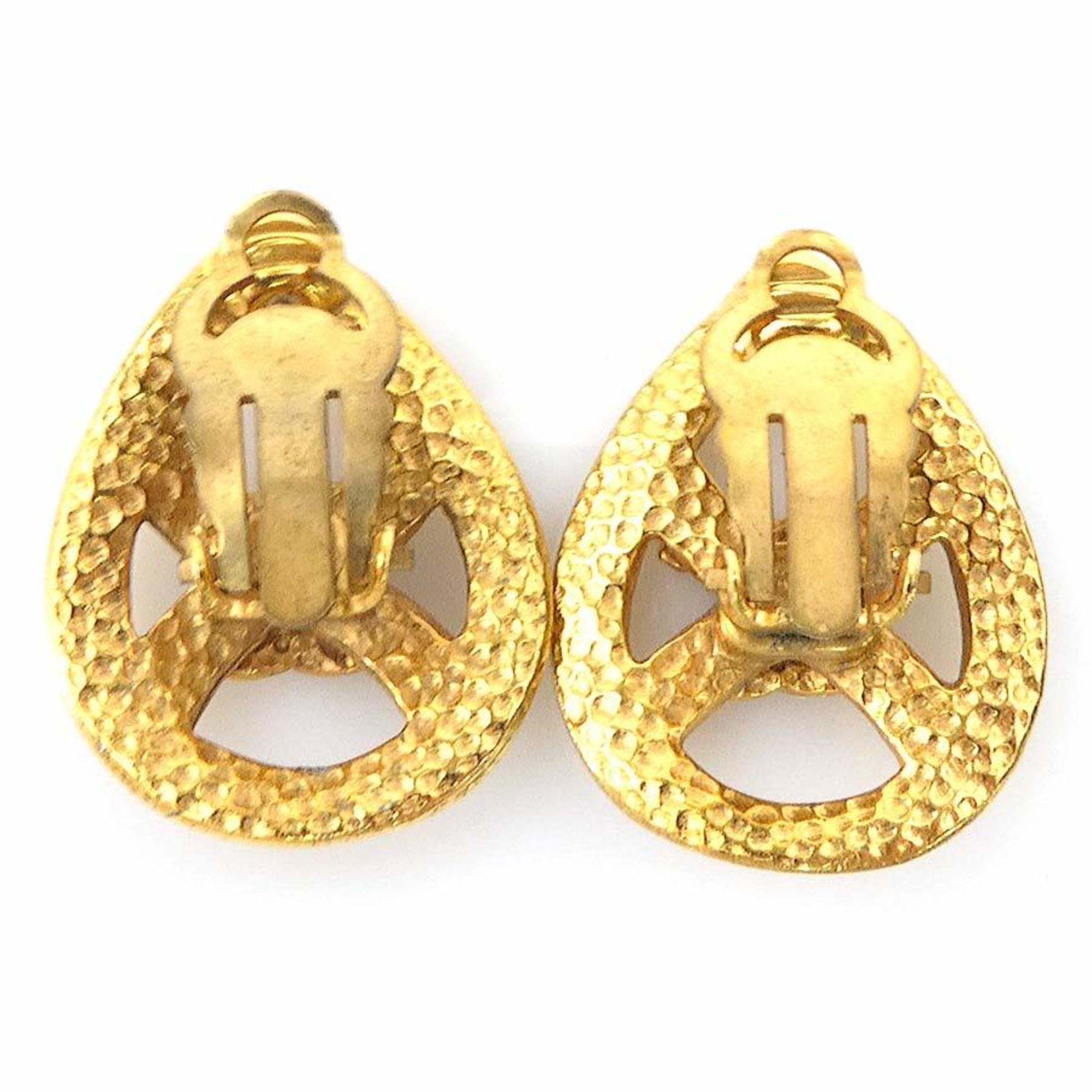 CC Logo Clip-On Earrings Gold-Tone Metal Gold-Tone Metal